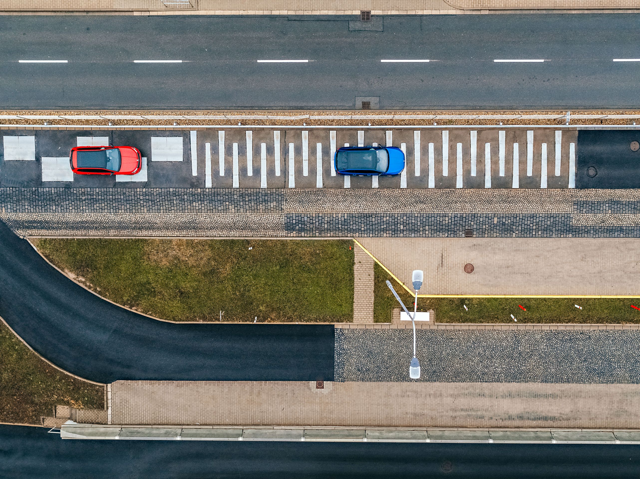 Zkušební polygon Škoda Auto v Mladé Boleslavi - Speciální polygon, na kterém se testují nové škodovky v Mladé Boleslavi (1/6)