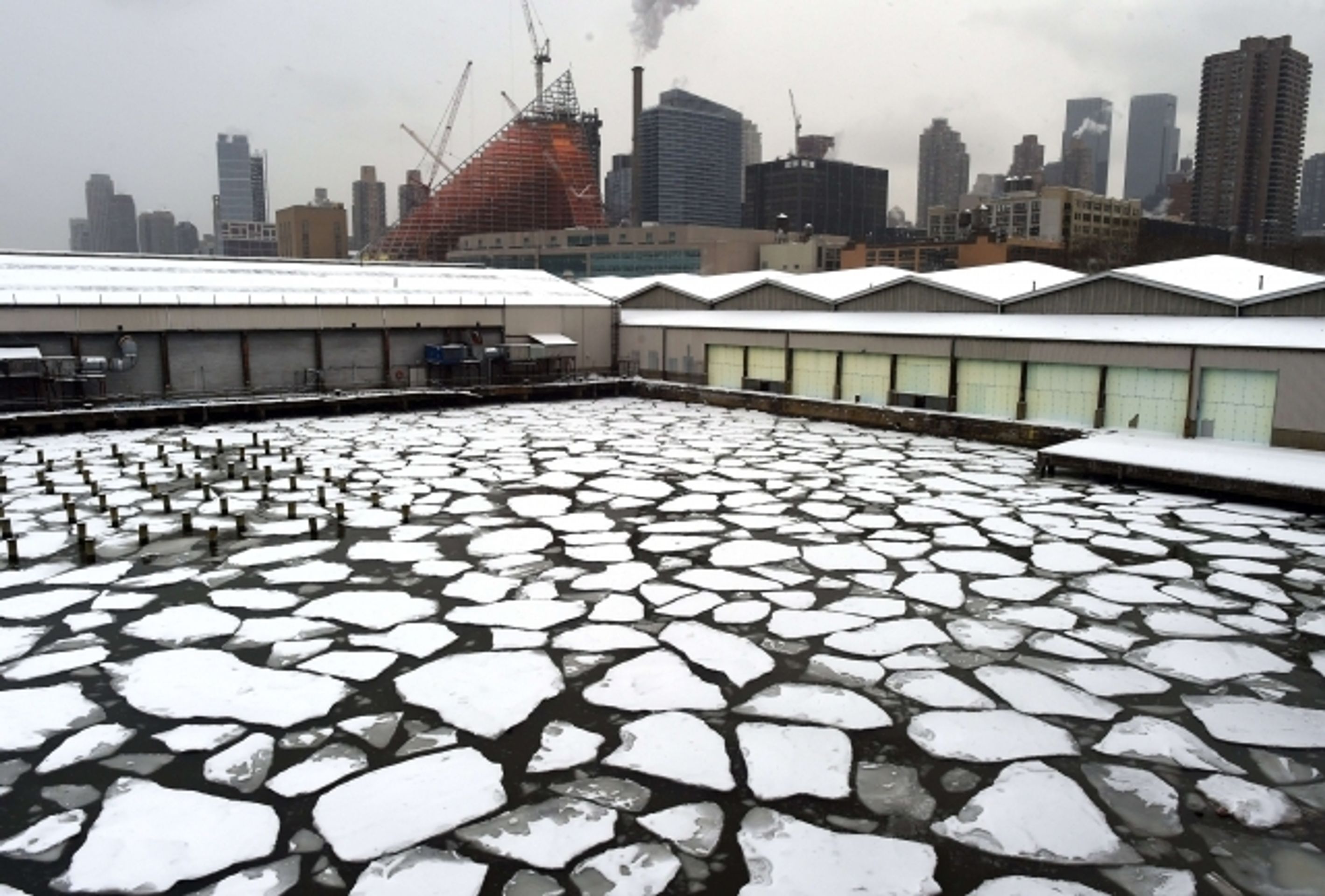 New York zamrzl do ledu - 1 - Galerie: New york pod ledem (10/10)