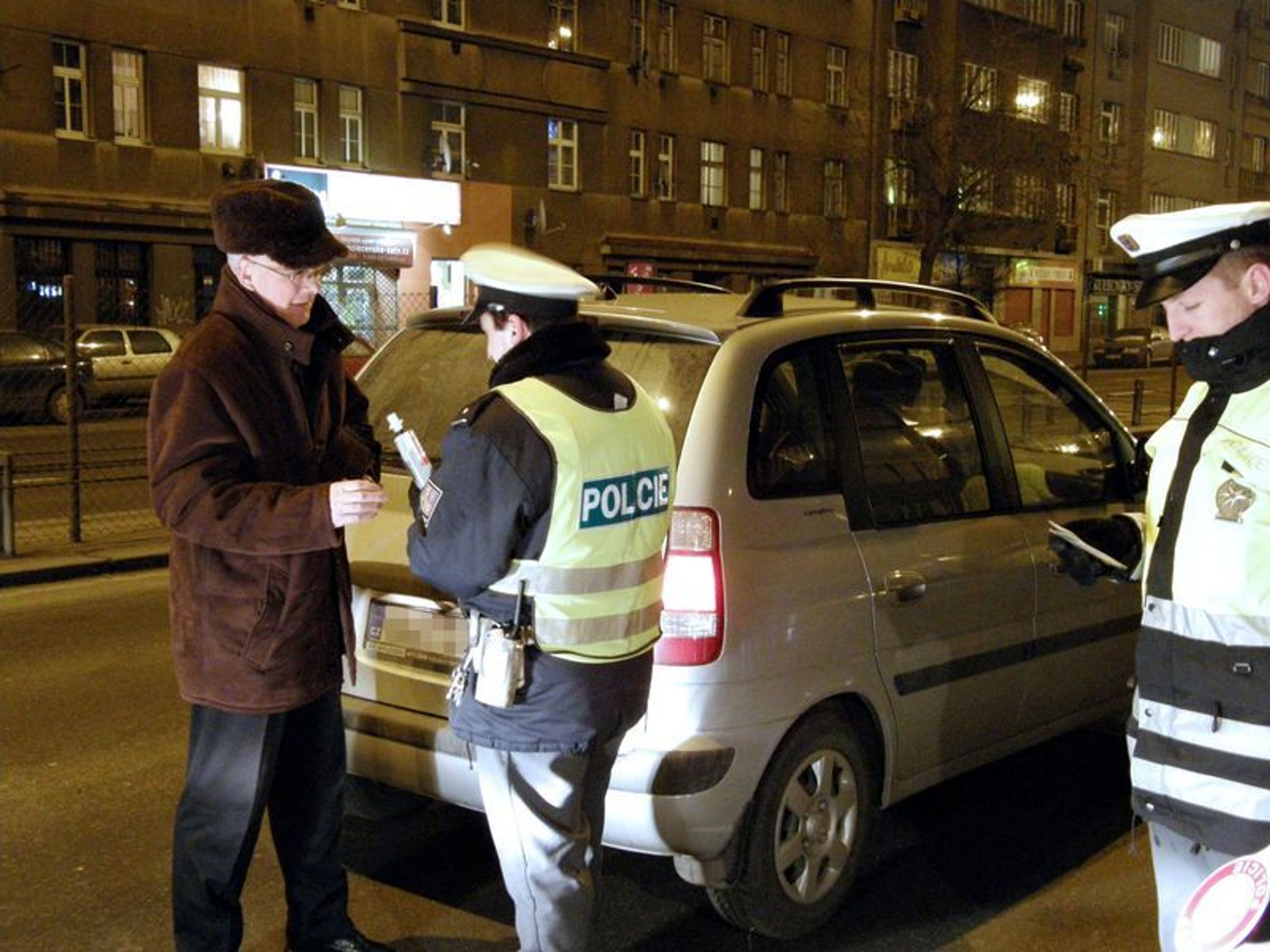 Razie policie v Praze - GALERIE: Razie policie v Praze (3/6)