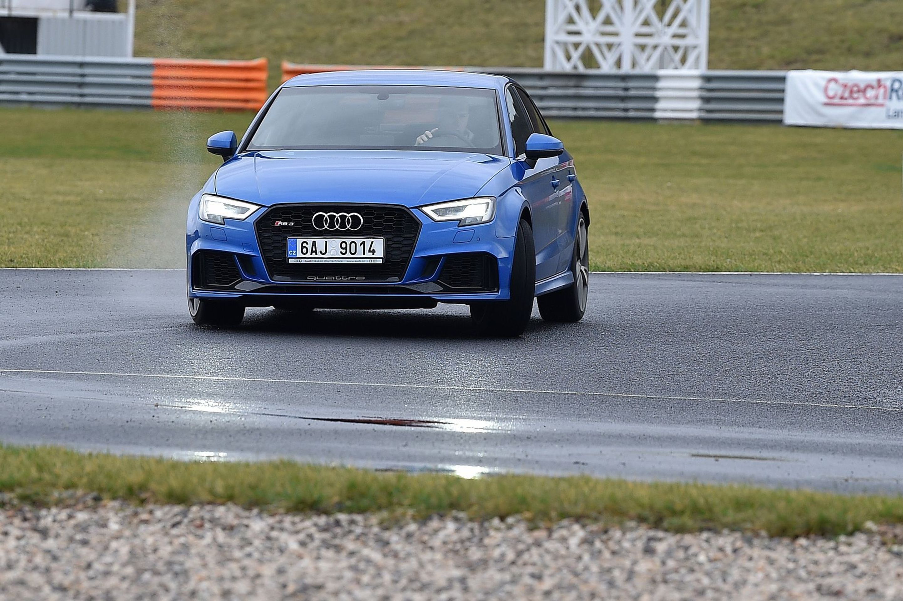 Audi RS3 - 9 - GALERIE: Audi RS3 (15/26)