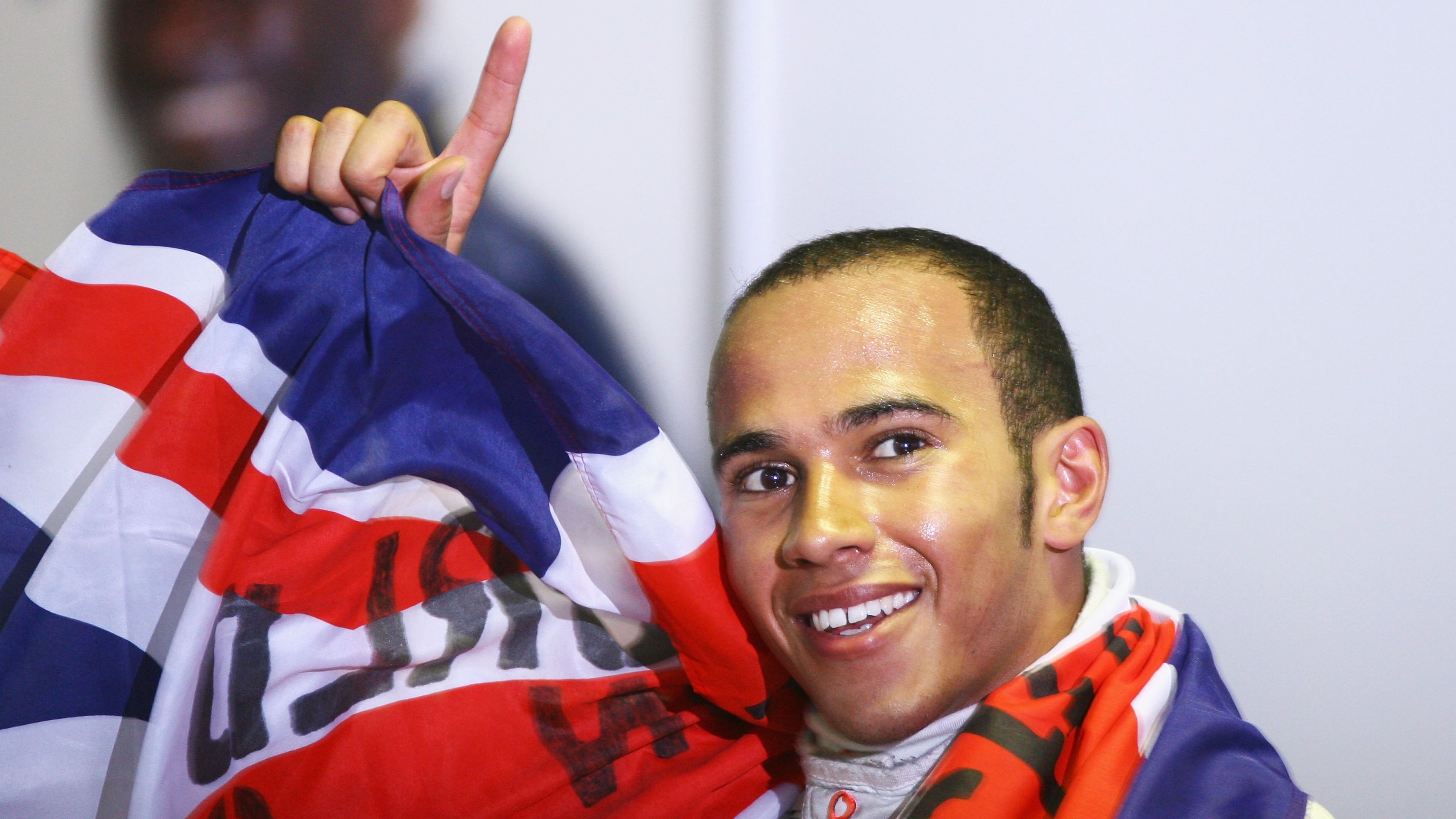 Hamilton vlajka - GALERIE: Lewis Hamilton a jeho pes (9/11)