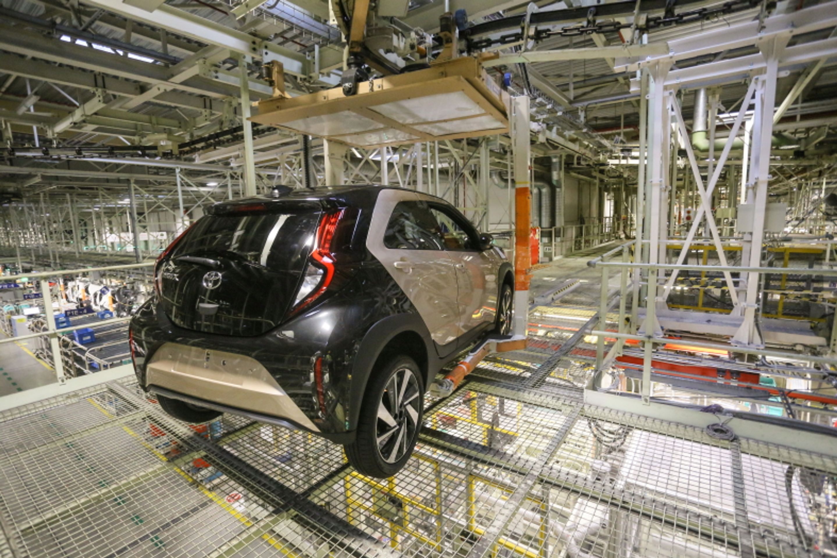 Výrobní závod Toyota Motor Manufacturing Czech Republic ve středočeském Kolíně - Toyota bude v Kolíně vyrábět nový bateriový elektromobil (4/9)