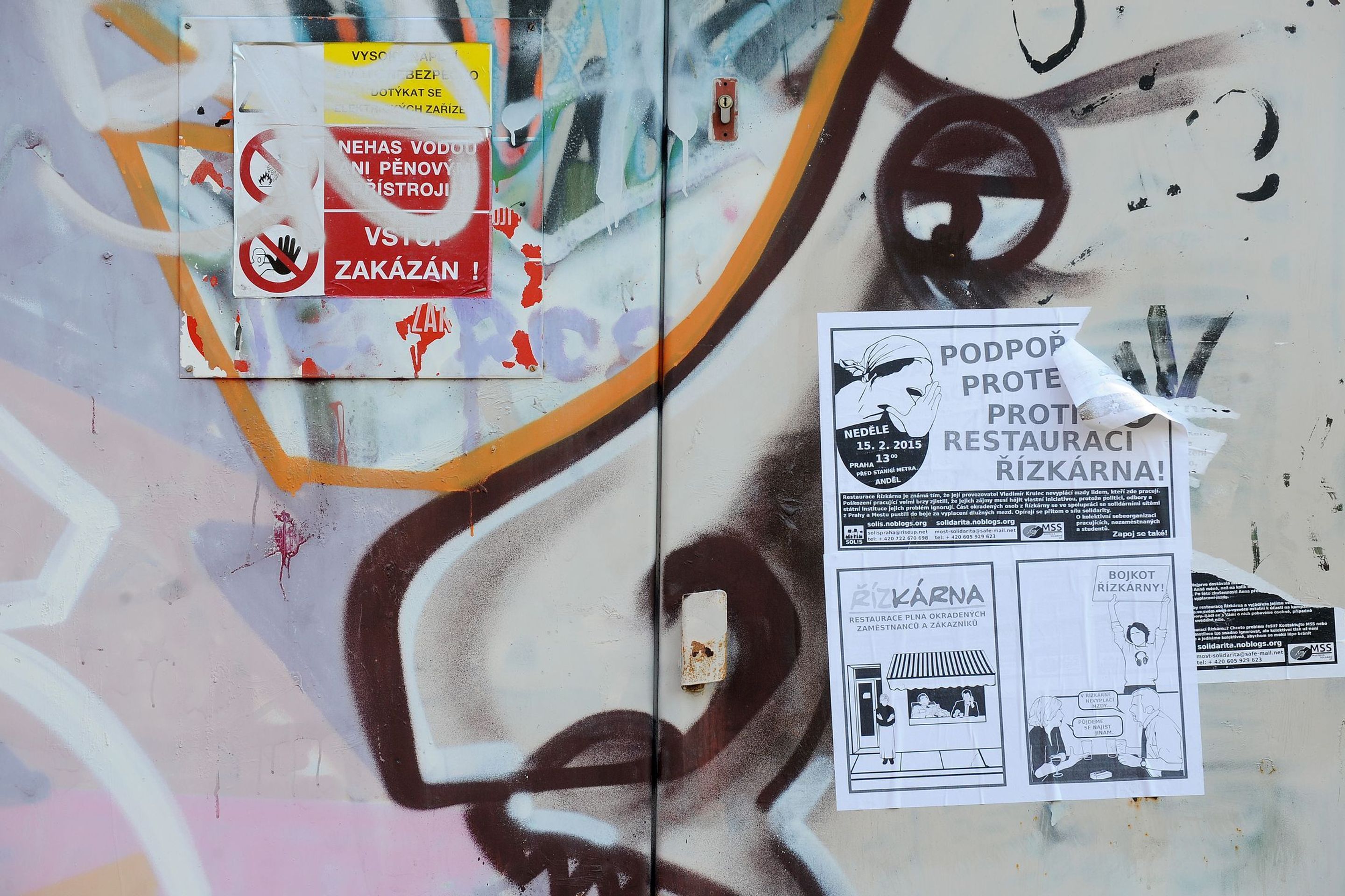 Aktivisté bojují proti restauraci Řízkárna - 3 - GALERIE: Protesty proti restauraci Řízkárna (5/11)