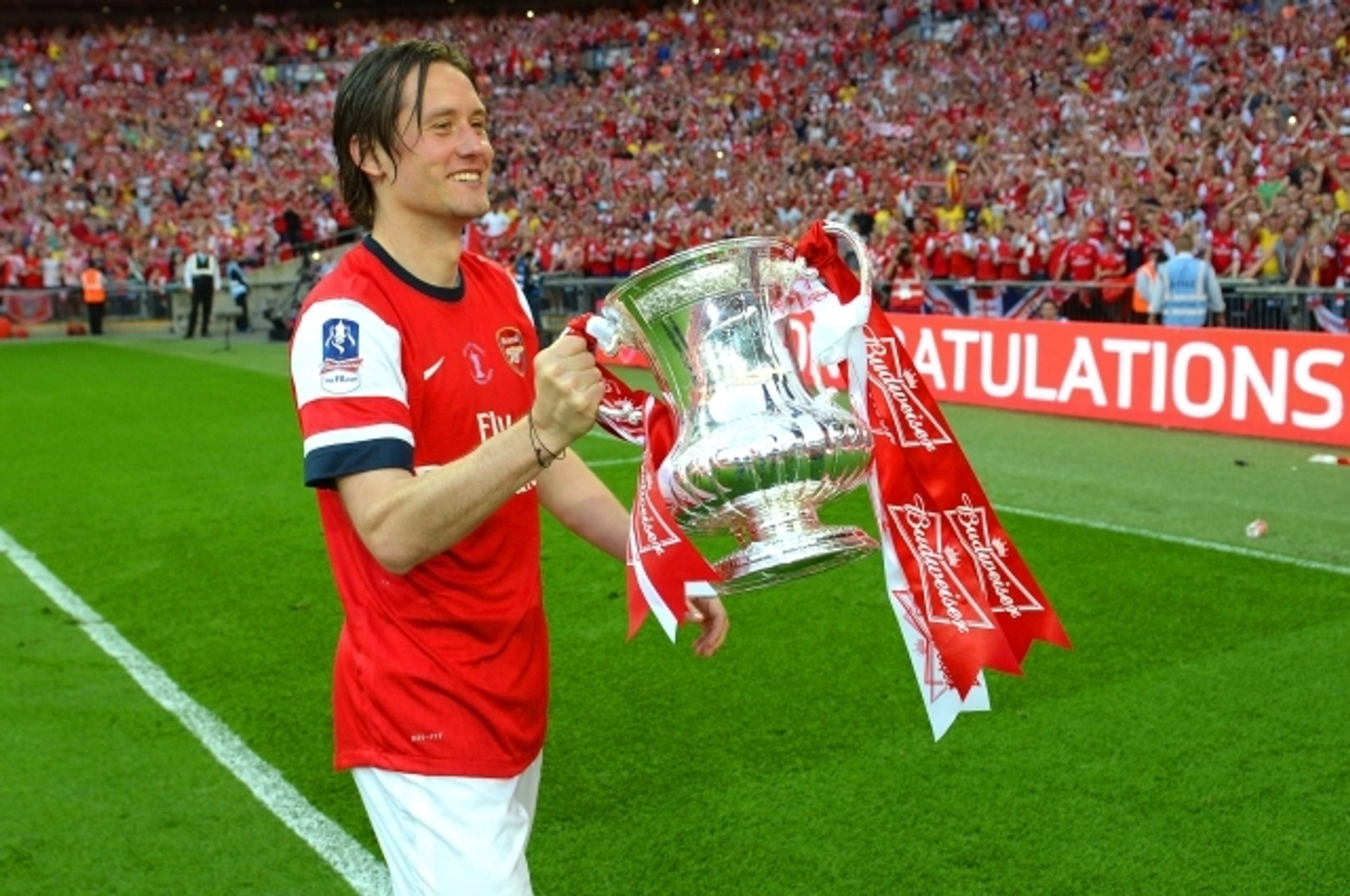 Tomáš Rosický a vítězství v FA Cupu 2014 - 8 - GALERIE: Tomáš Rosický a vítězství v FA Cupu 2014 (8/8)