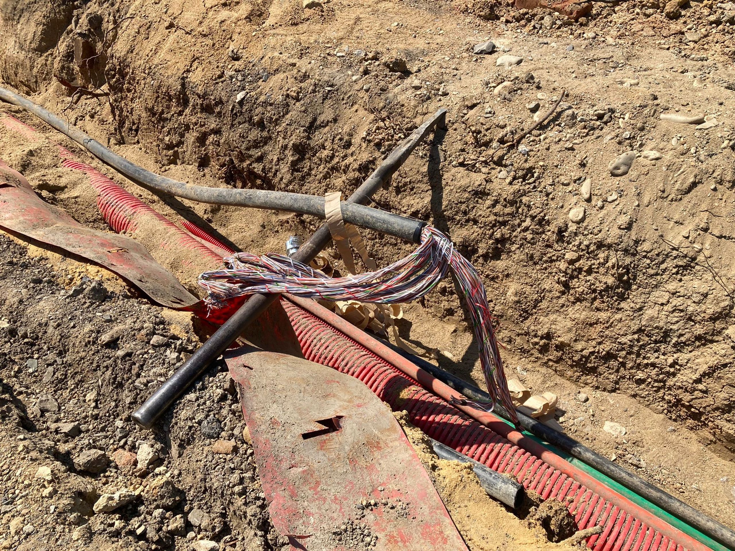 Kabel Kladno 2 - Krádež kabelu na Kladně (1/3)