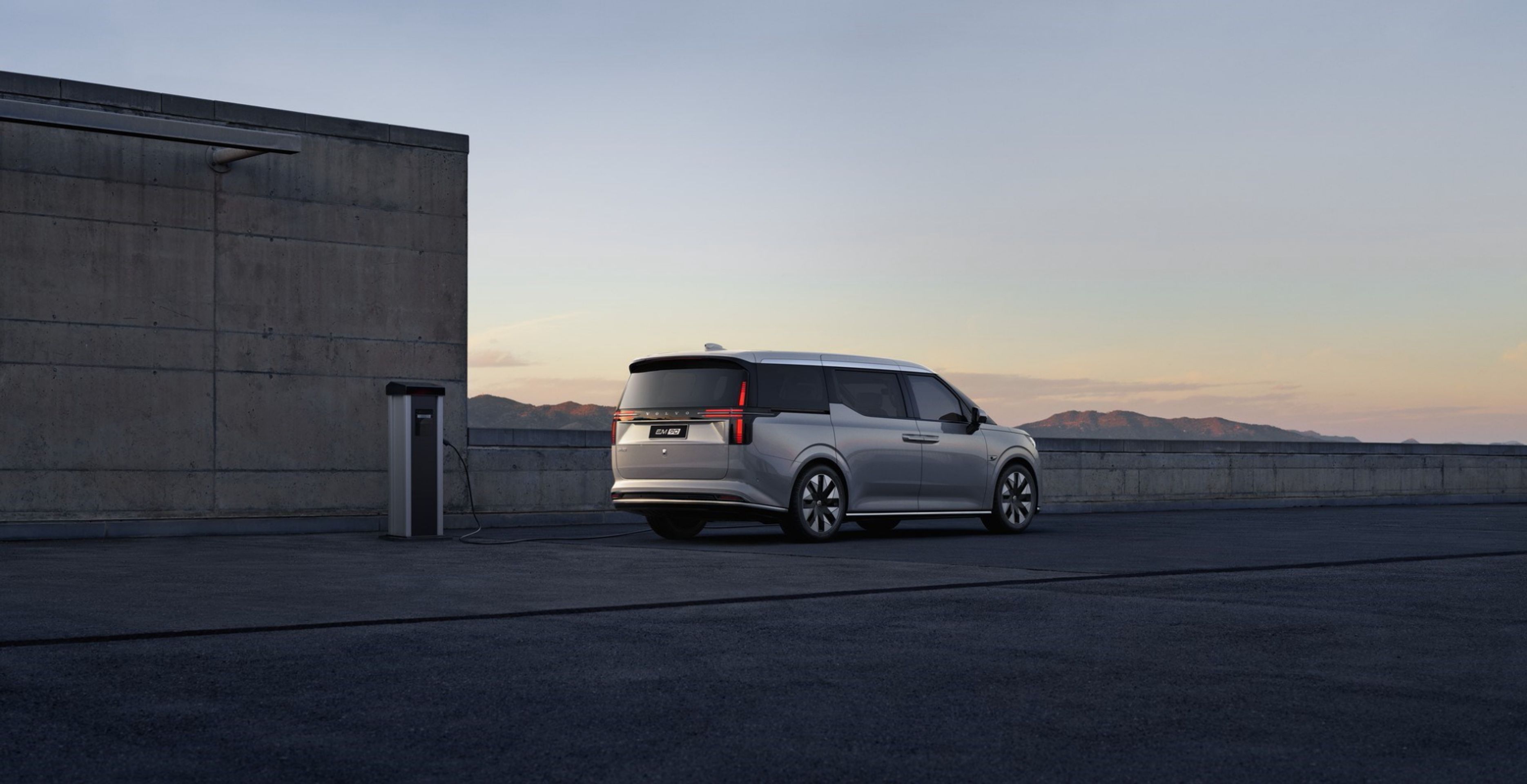 Volvo EM90 - Volvo EM90: Obývací pokoj na kolech (14/26)