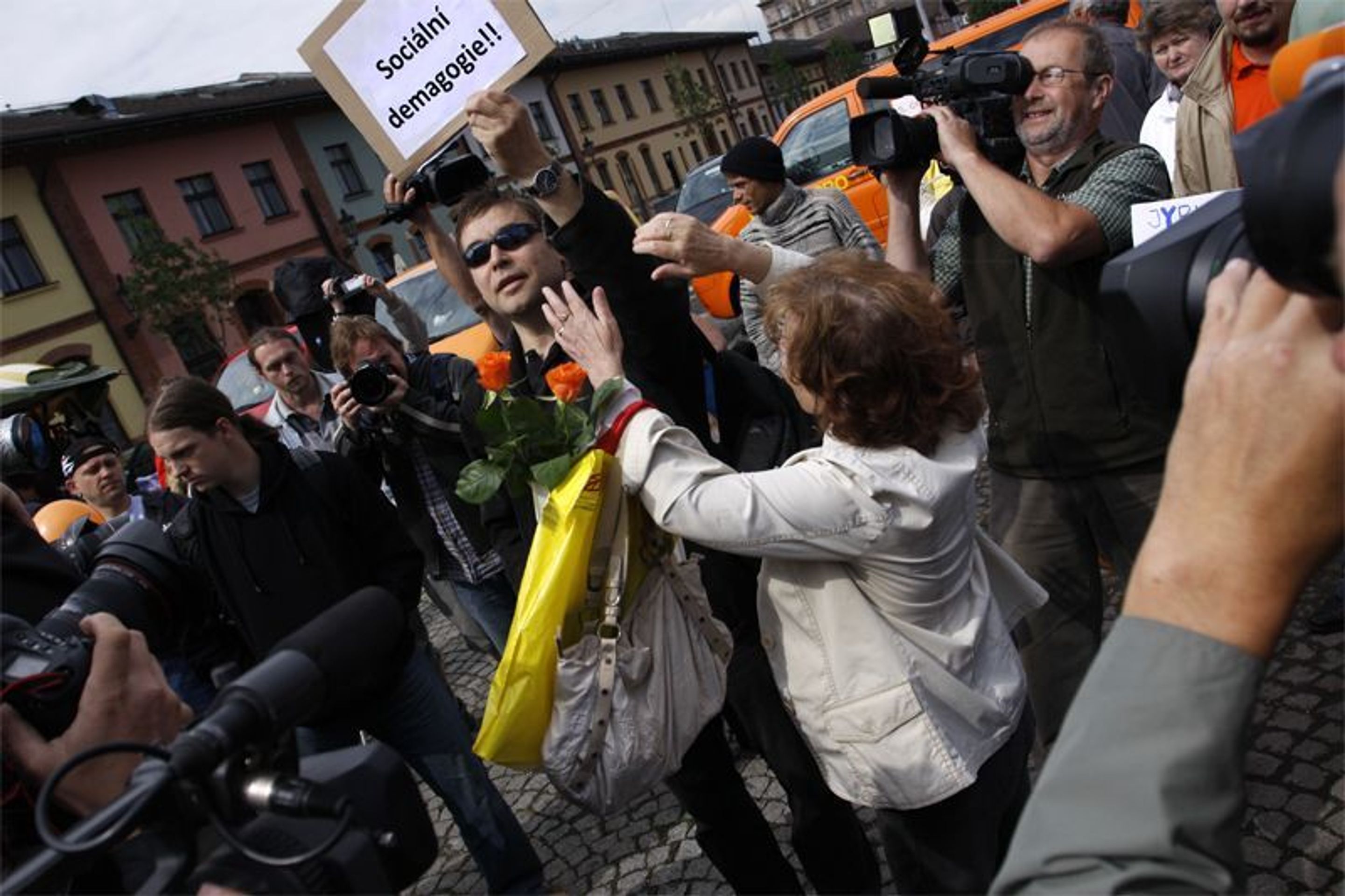 Protesty proti ČSSD v Praze - Pražské mítinky ČSSD (10/12)