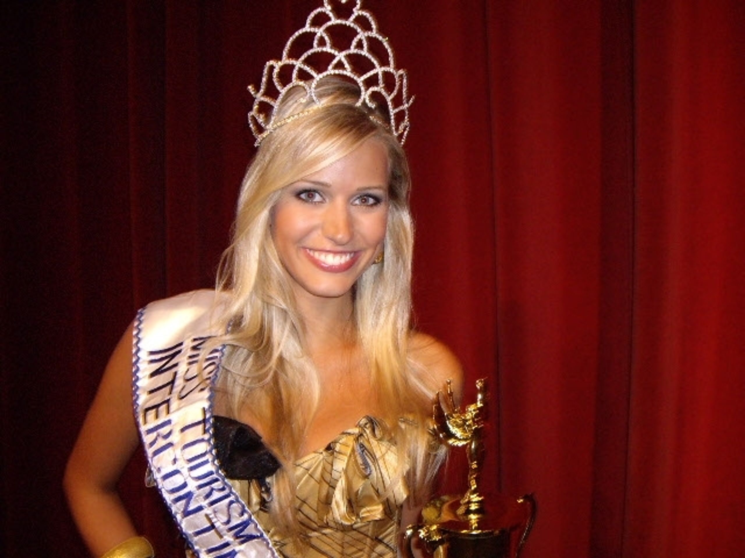 Miss Tourism International Kristýna Lebedová - FOTOGALERIE - Miss Tourism International Kristýna Lebedová (3/5)