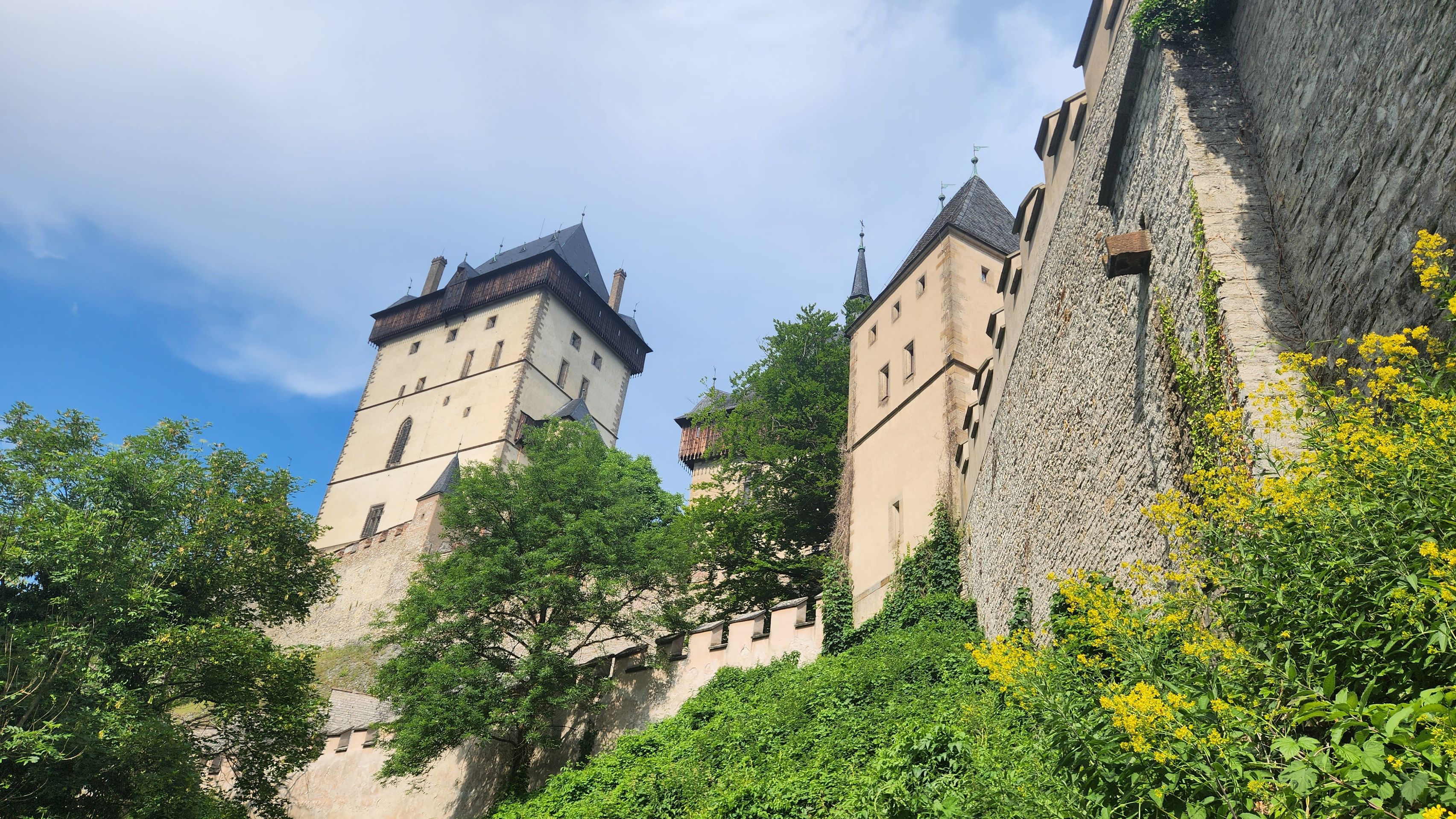Záchrana na Karlštejně (1) - Záchrana na Karlštejně (6/9)