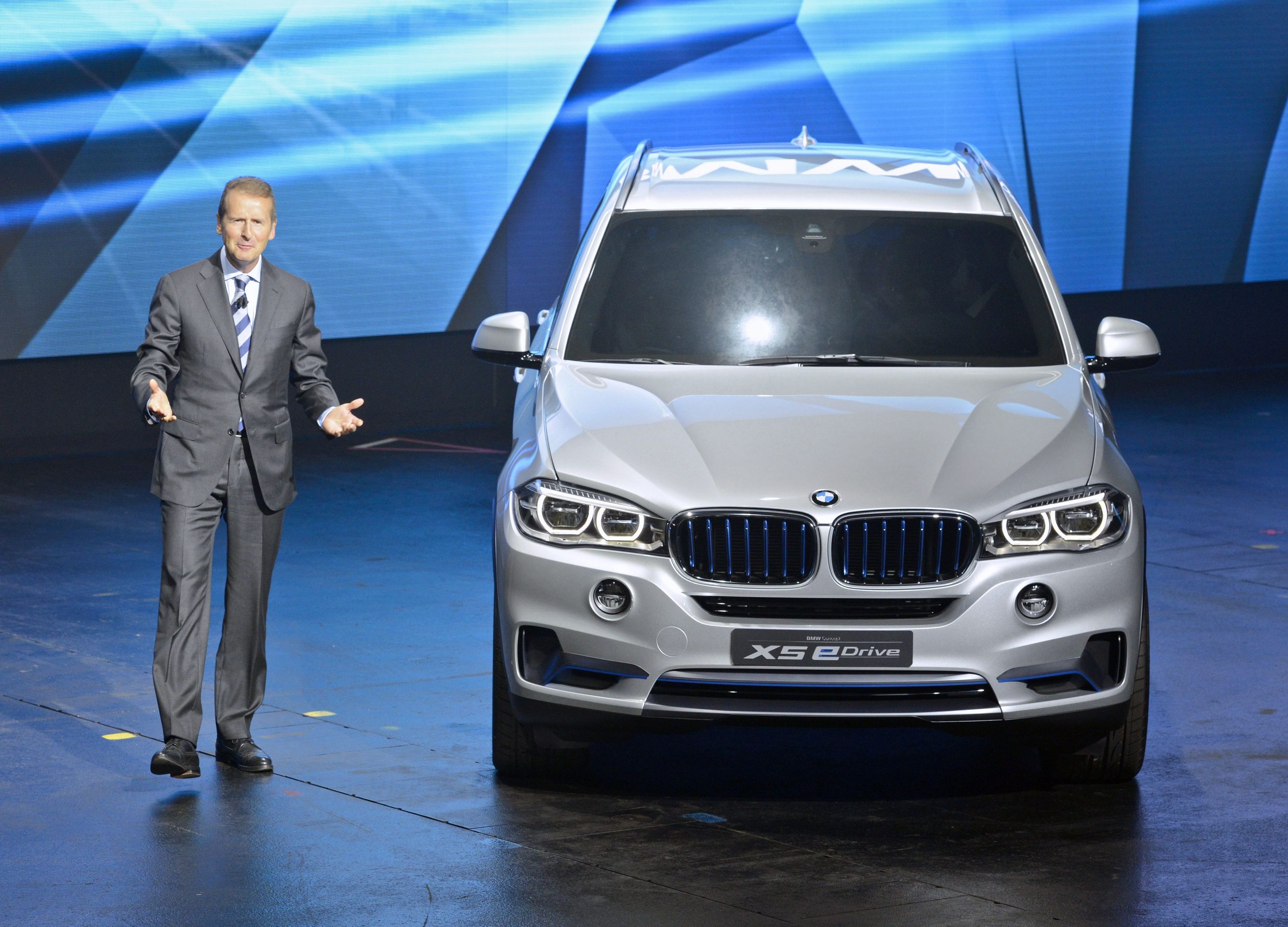BMW X5 eDrive F15 - GALERIE: Auta představená na autosalonu ve Frankfurtu (16/20)