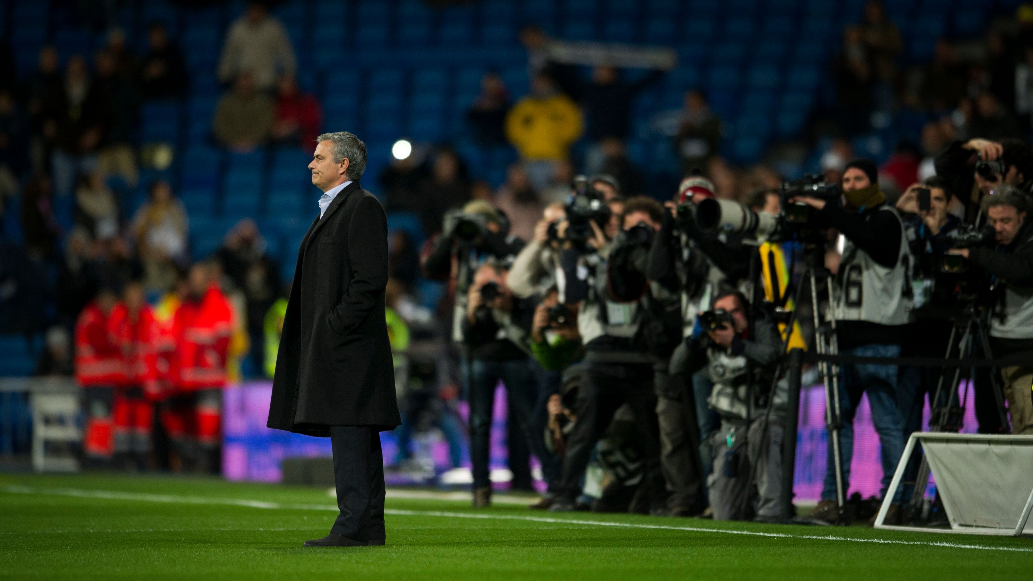 Mourinho poslouchá fanoušky Realu - GALERIE: Mourinho poslouchá fanoušky Realu (7/10)