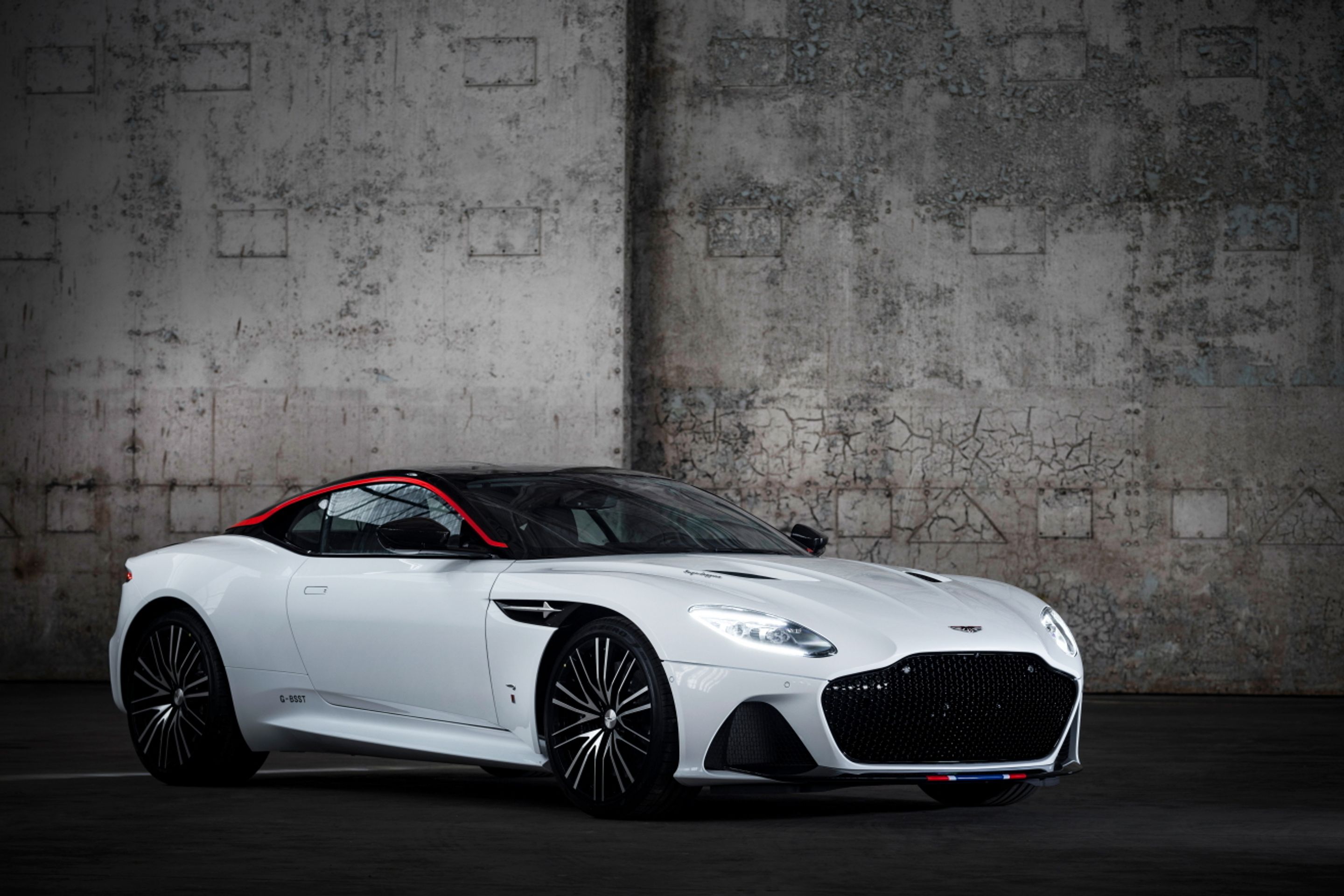 Aston Martin DBS Superleggera Concorde Edition - 21 - Fotogalerie: Nádherný Aston Martin odkazuje na nadzvukový Concorde (3/24)