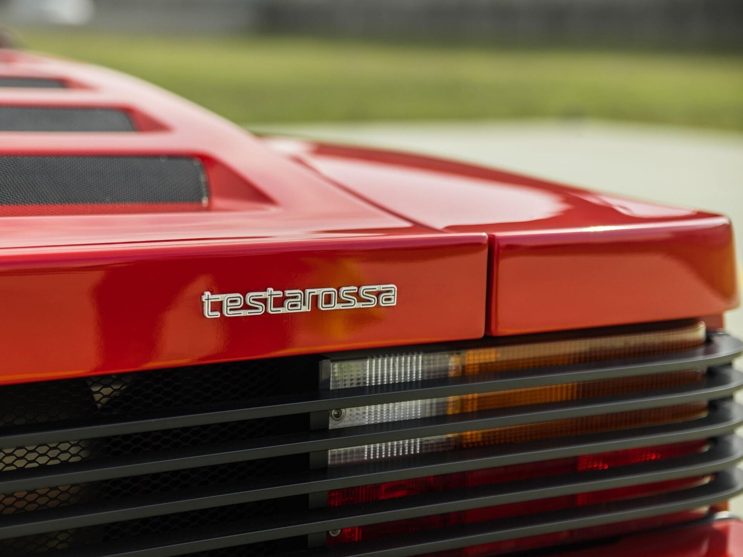 Ferrari Testarossa Spider z roku 1990 - Prohlédněte si ultravzácné Ferrari Testarossa Spider z roku 1990 za 40 milionů (6/19)