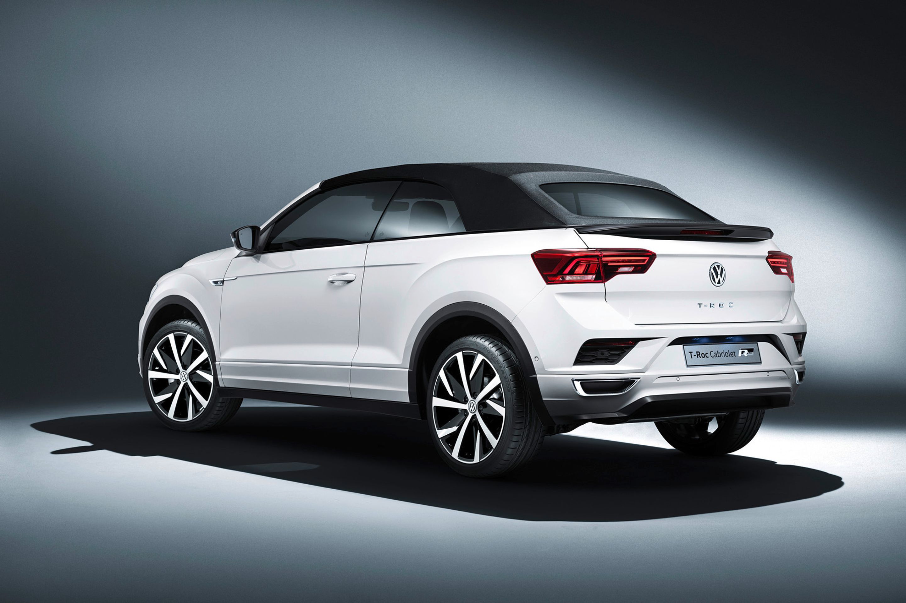 Nový T-Roc Cabriolet - 30 - Fotogalerie: Crossover VW T-Roc přijde o střechu (9/16)