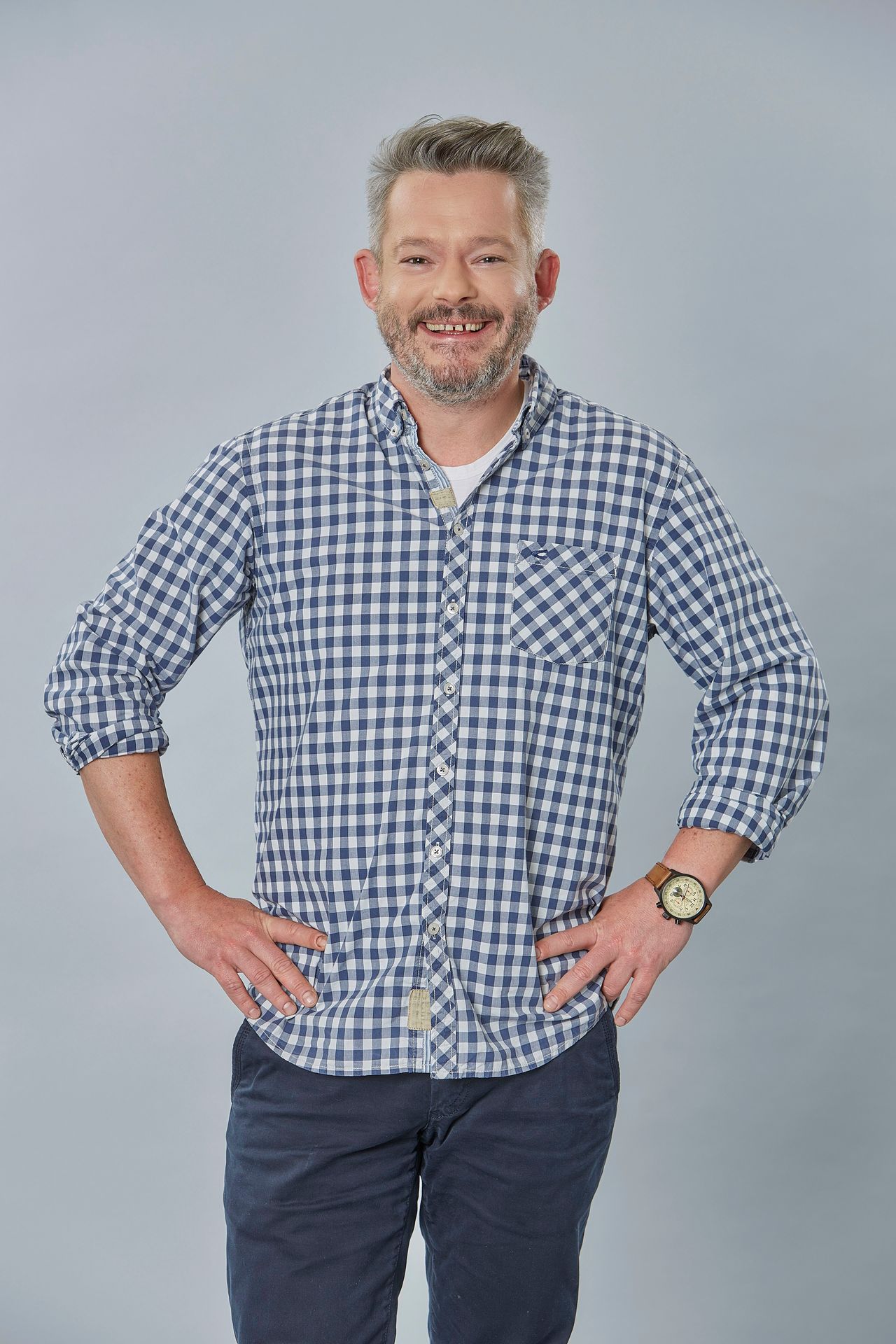 TVOJE TVÁŘ MÁ ZNÁMÝ HLAS: Obličeje účinkujících zalité silikonem a sádrou! - Aleš Háma - GALERIE: TVOJE TVÁŘ: Aleš Háma k nerozeznání od Ozzyho Osbourna! (1/9)