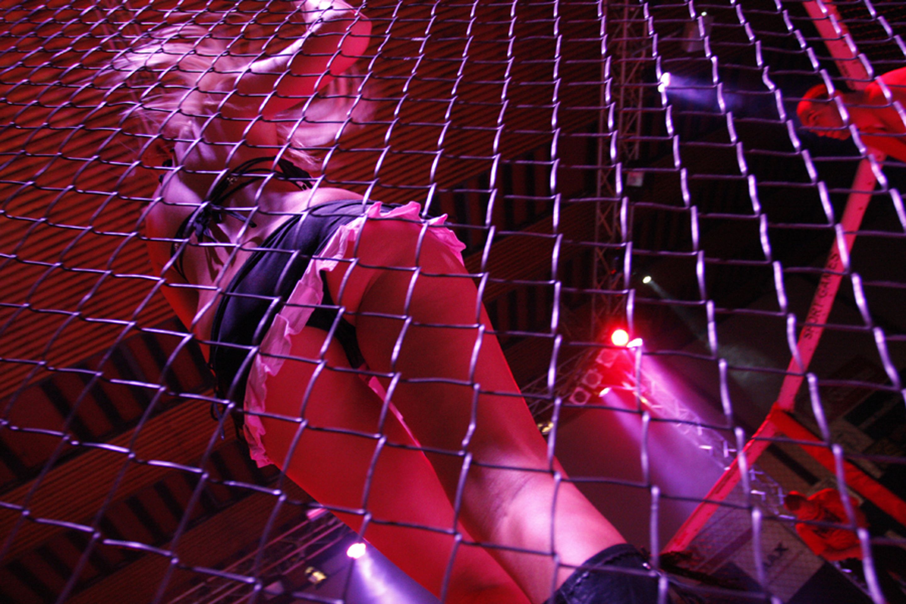 HELL CAGE-7 - GALERIE: Hell Cage (2/37)