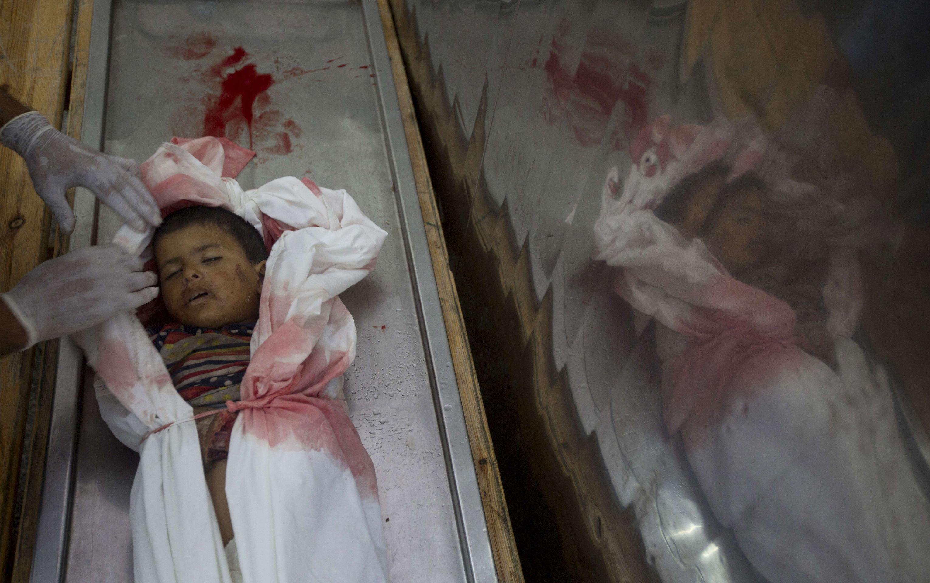 Válka v pásmu Gazy - 7 - FOTOGALERIE OD 18 LET: Smrt v pásmu Gazy (7/13)