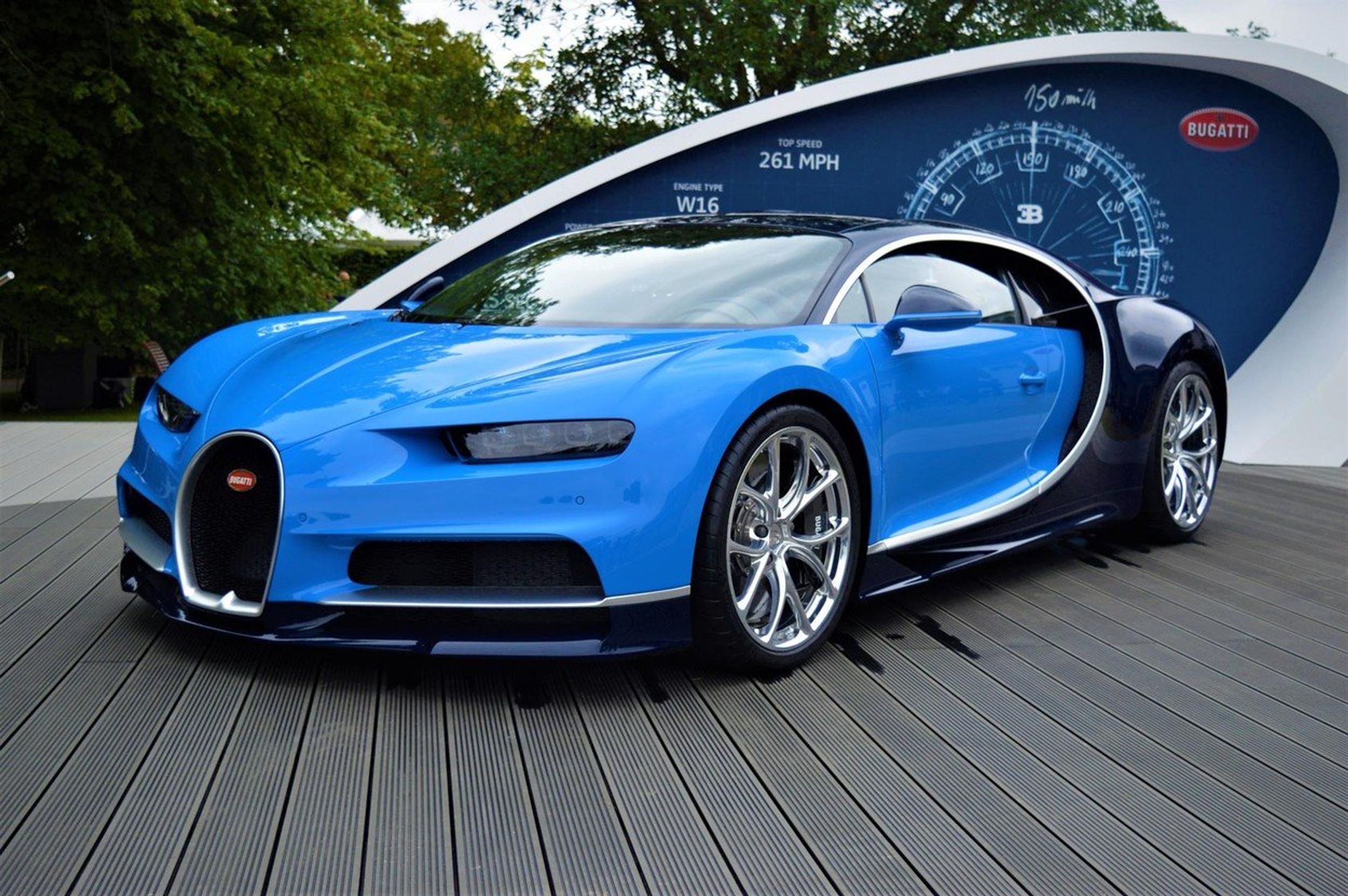 Bugatti Chiron - GALERIE: 10 nejdražších osobních automobilů světa (10/10)