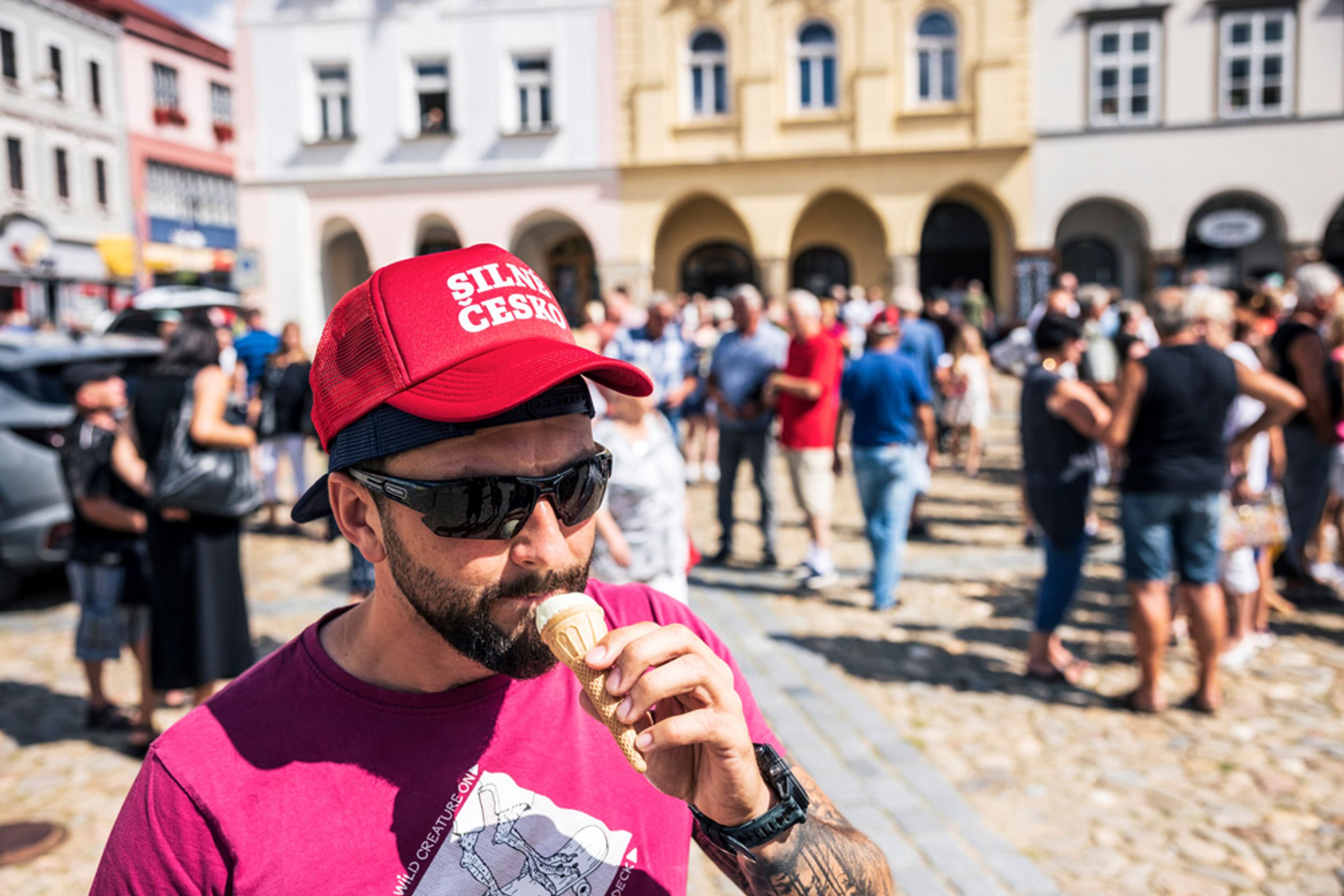 Zákrok policistů na Babišově setkání s občany (1) - Zákrok policistů (1/3)