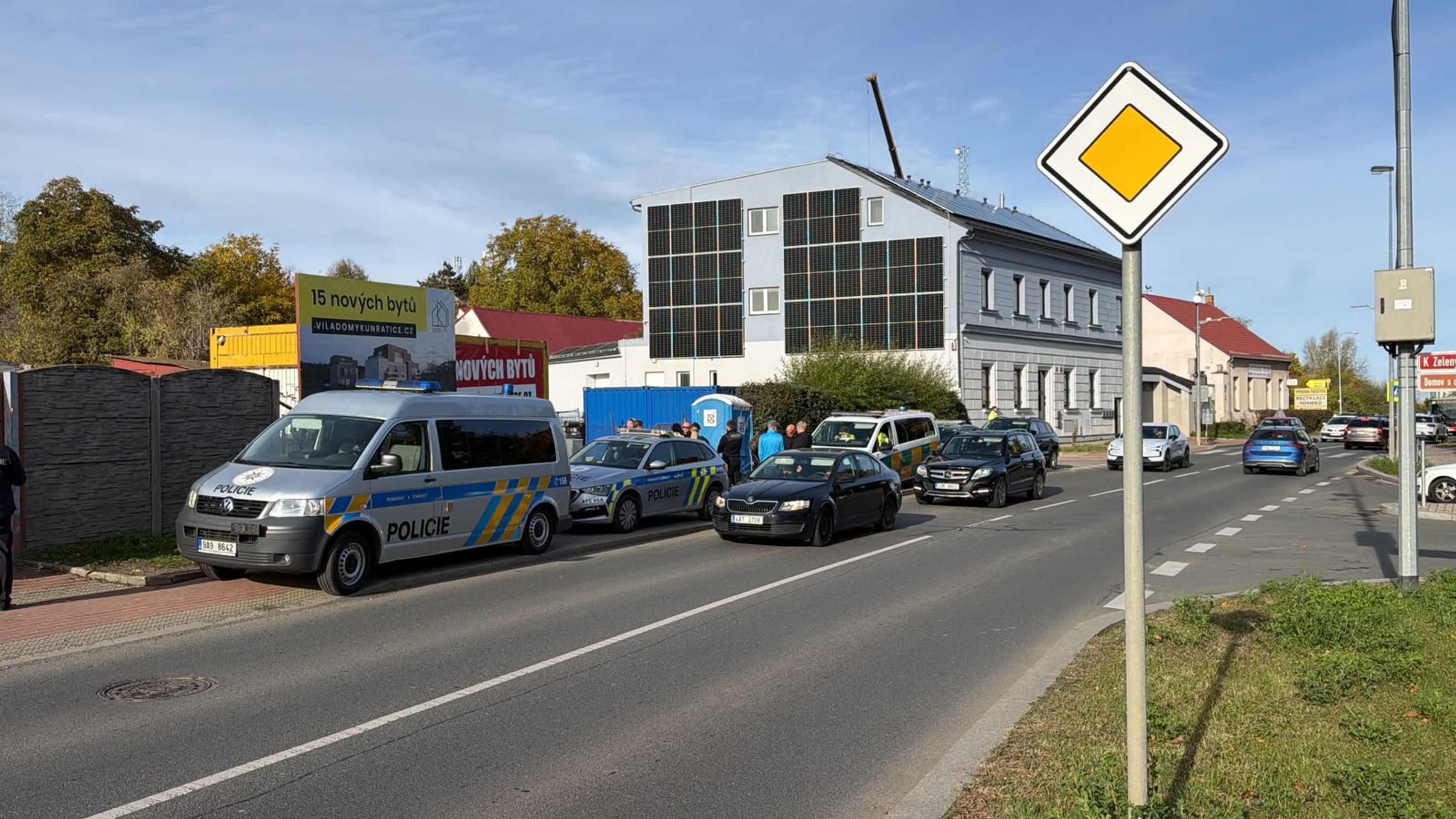 Smrt na staveništi 8 - Smrt na staveništi (3/9)