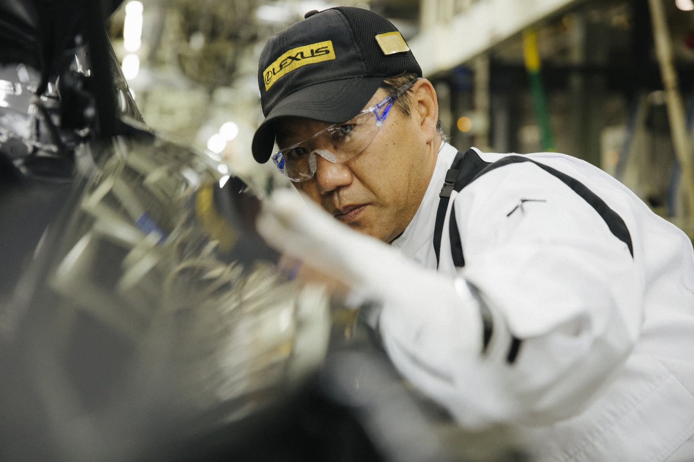 Mistři Takumi při kontrole vozů Lexus - 16 - Fotogalerie: Mistři Takumi v akci (8/15)
