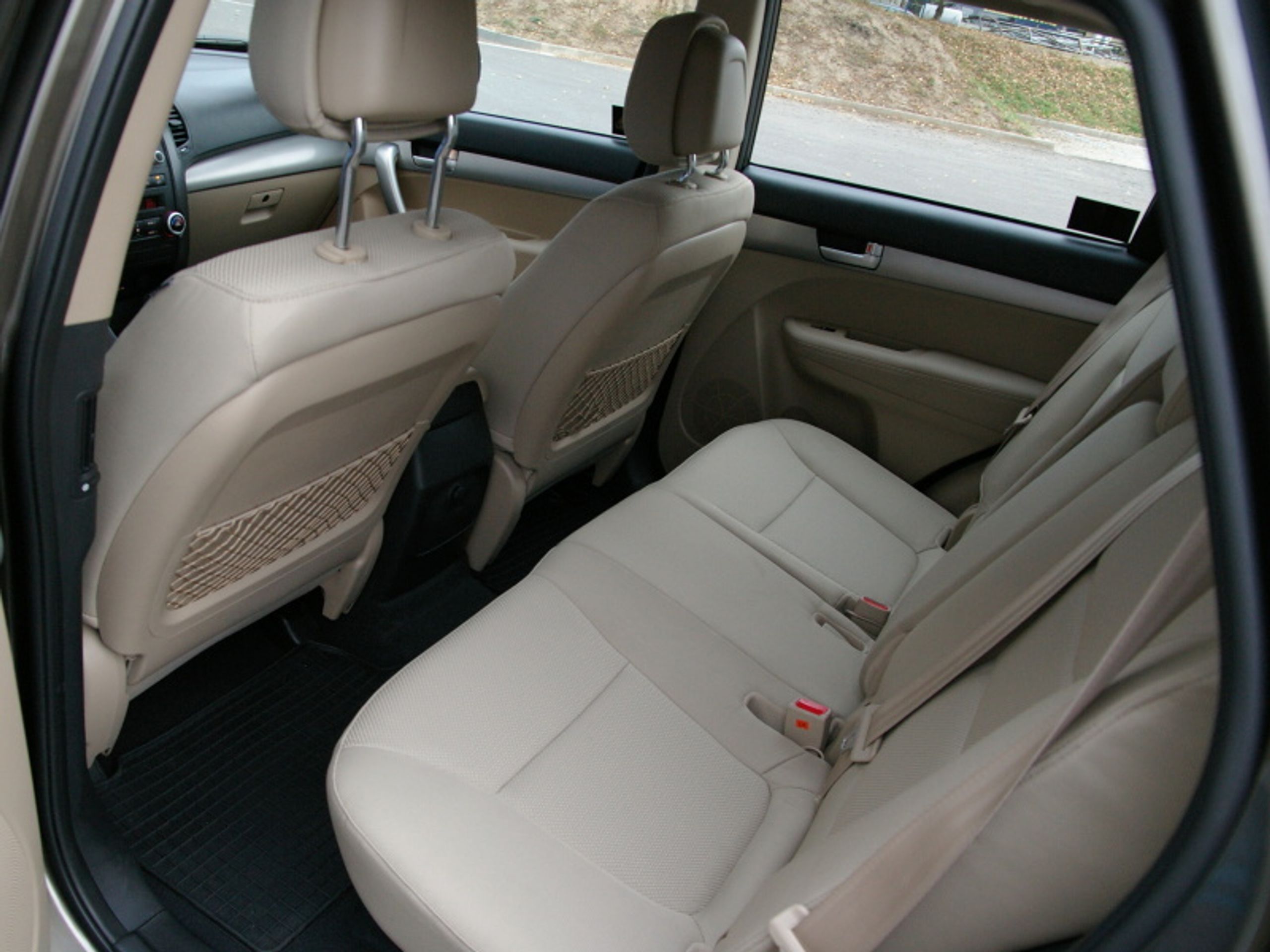 Kia Sorento-4 - GALERIE Kia Sorento (3/8)