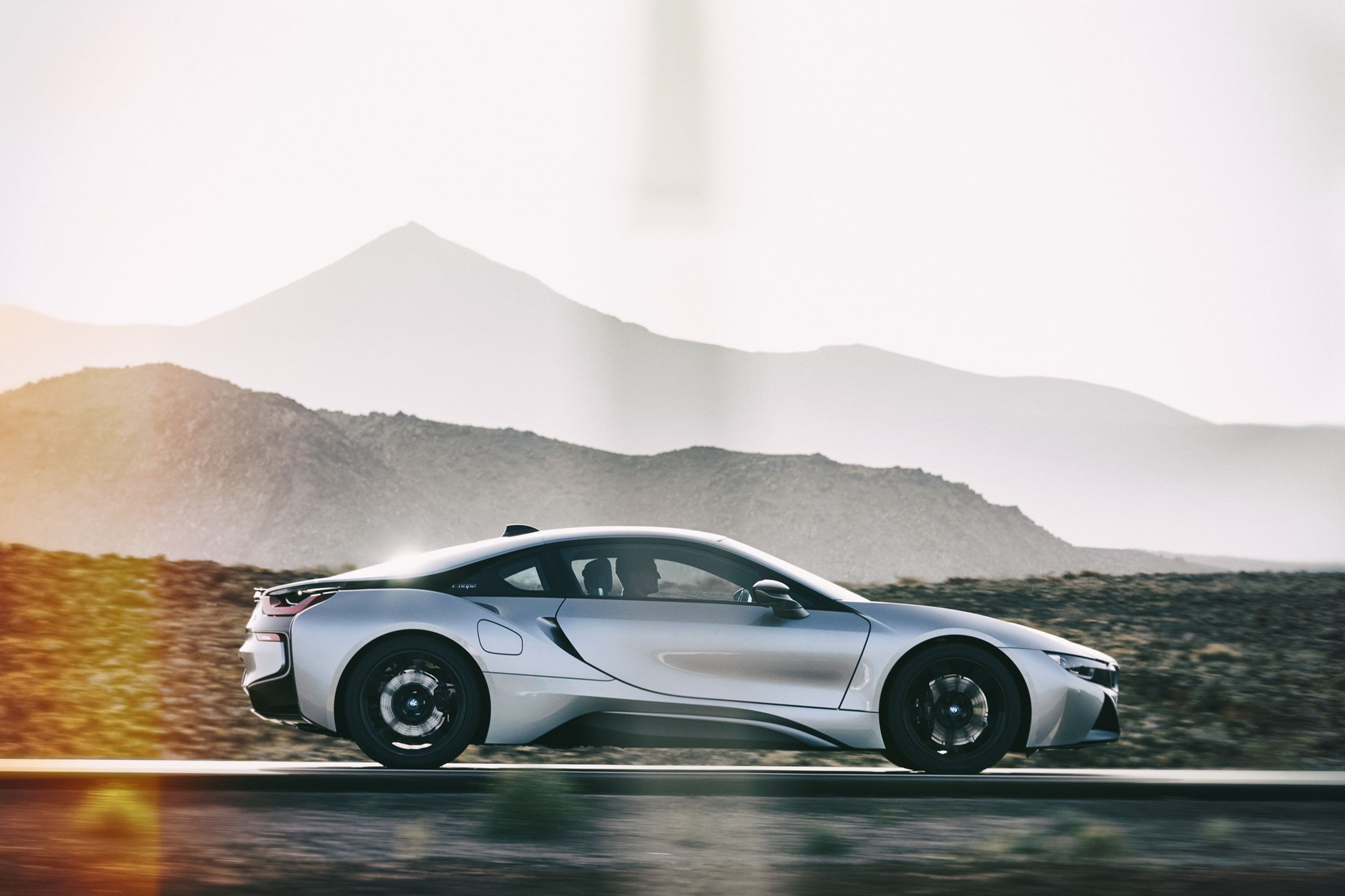 BMW i8 - 13 - FOTOGALERIE: BMW i8 a i8 Roadster (8/10)