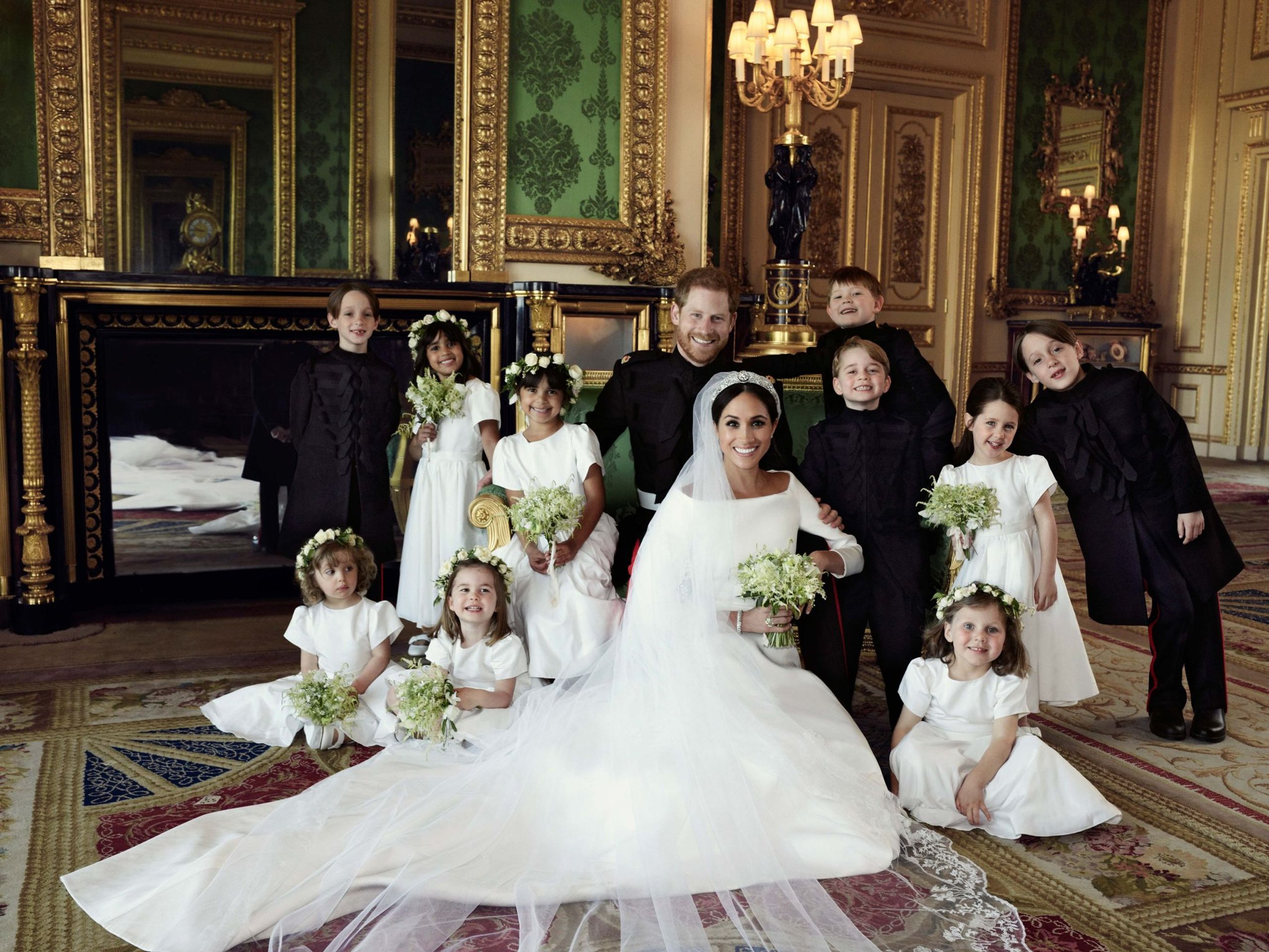 Oficiální svatební foto prince Harryho a Meghan - GALERIE: Oficiální fotky svatby prince Harryho a Meghan (1/3)