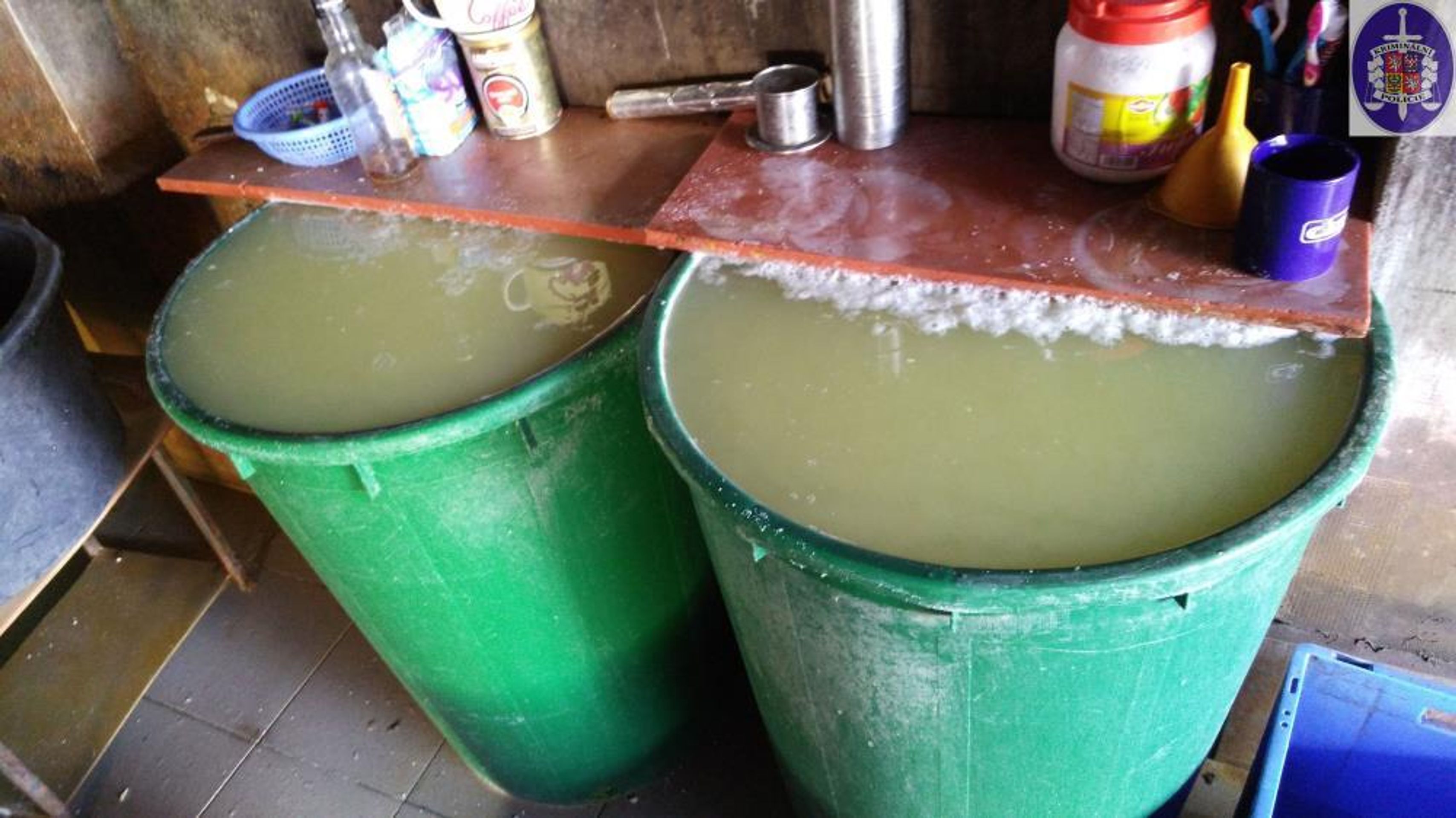 Uzavřená nelegální výrobna tofu prodávaného v pražské tržnici SAPA - 16 - GALERIE: Uzavřená nelegální výrobna tofu prodávaného v pražské tržnici SAPA (16/18)