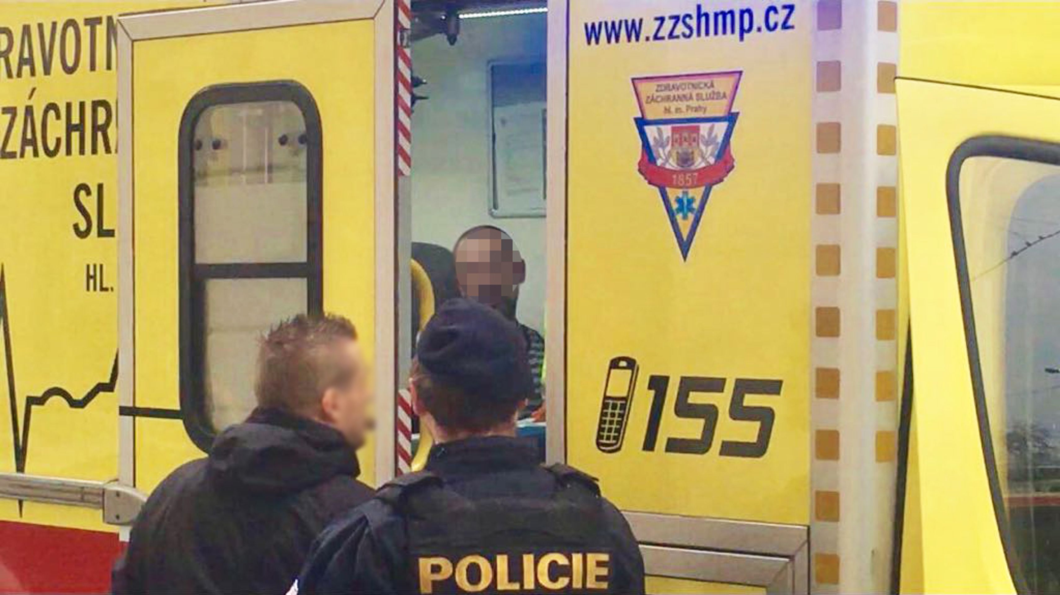 Policie zasahuje v ulici Dukelských hrdinů v Praze - 5 - GALERIE: Policie zasahuje v ulici Dukelských hrdinů v Praze (5/6)