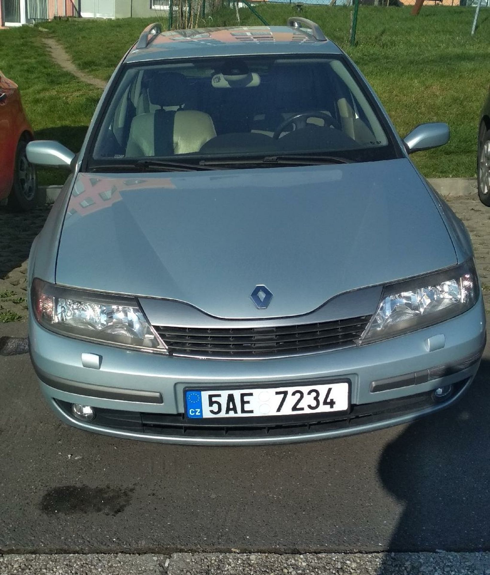 Dražba automobilů - RENAULT LAGUNA GRANDTOUR - GALERIE: Dražba automobilů (7/10)