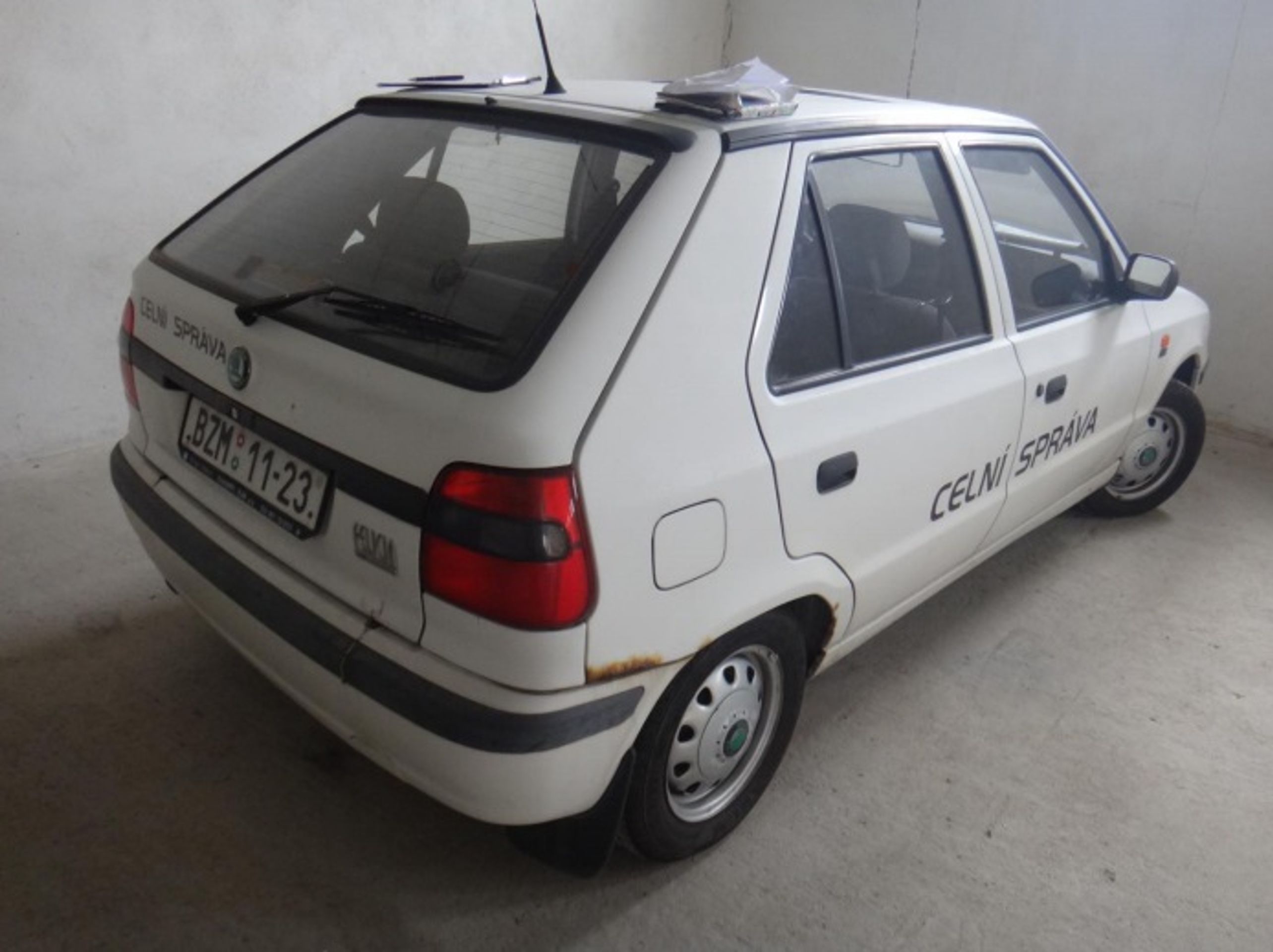 Škoda Felicia - GALERIE: Celní správa vyprodává auta (4/4)
