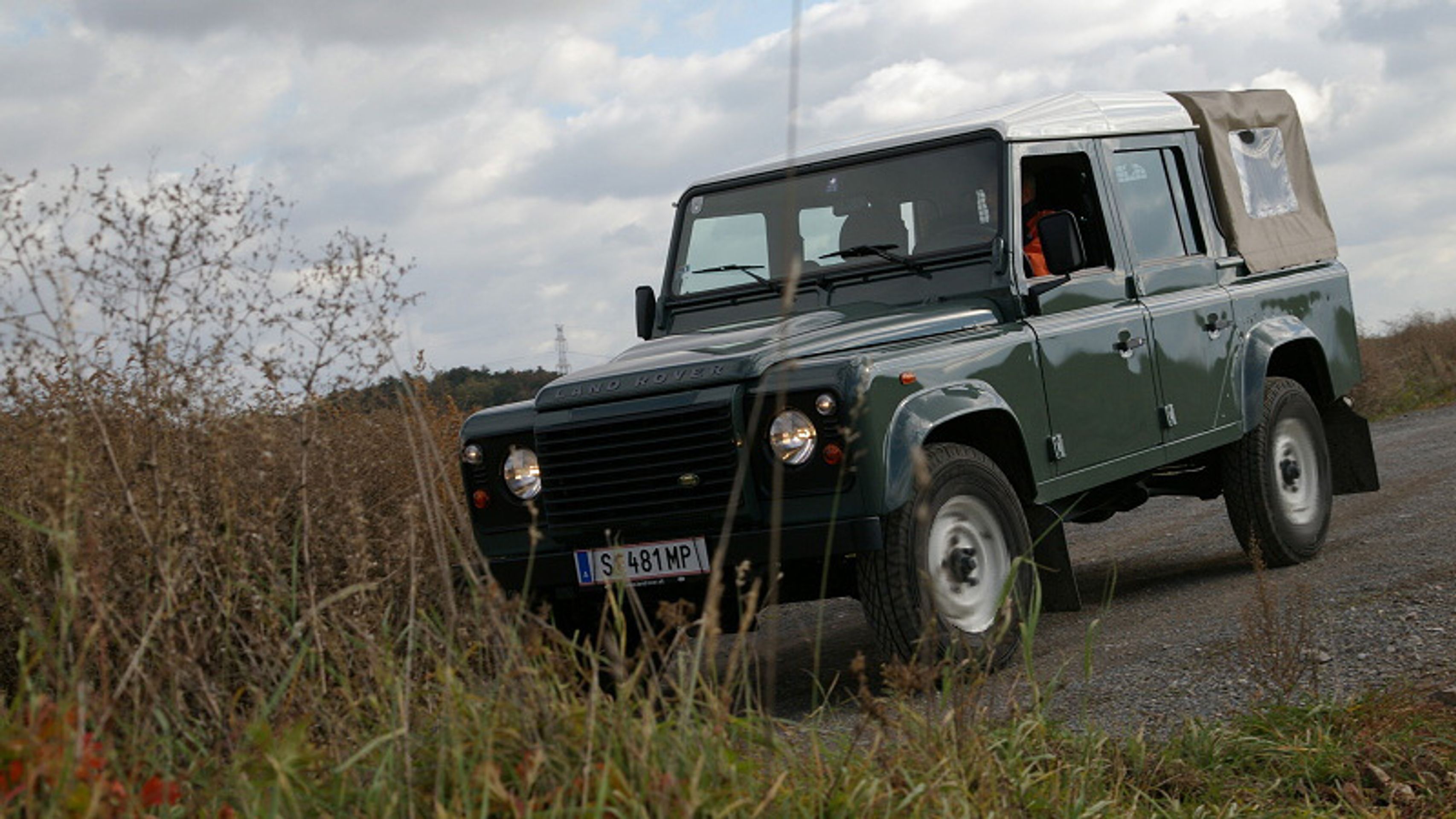 Land Rover Defender - 3 - GALERIE Land Rover Defender (1/9)