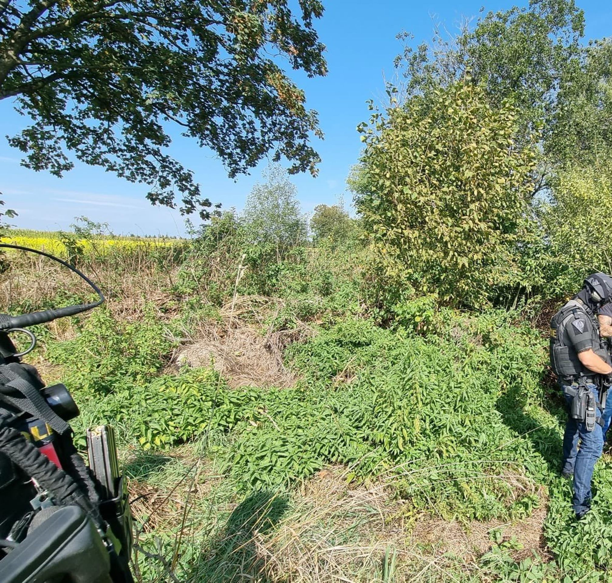 Policisté dopadli důležitého svědka (2) - Záhada smrti ženy ve veřejném domě (2/4)