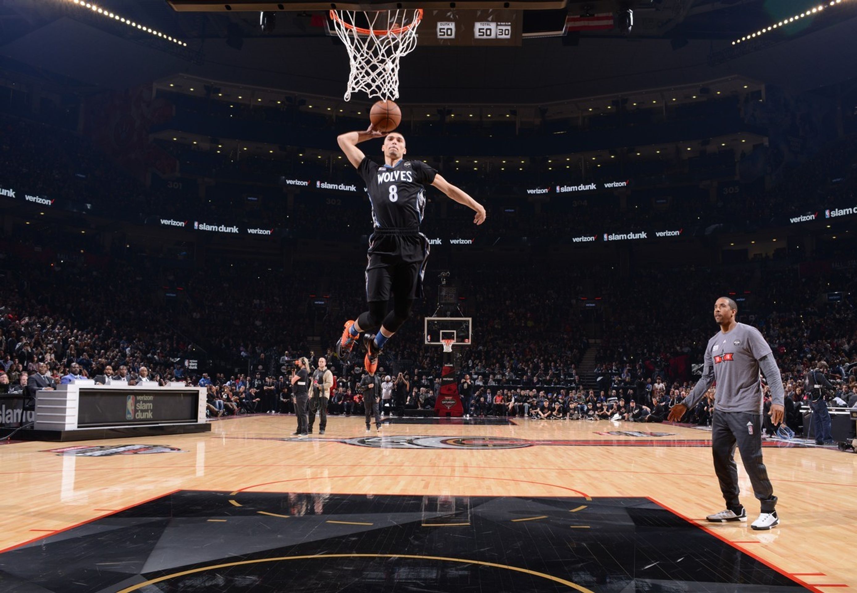 Dovednostní soutěže během All Star Game NBA - 10 - GALERIE: Dovednostní soutěže během All Star Game NBA (3/12)