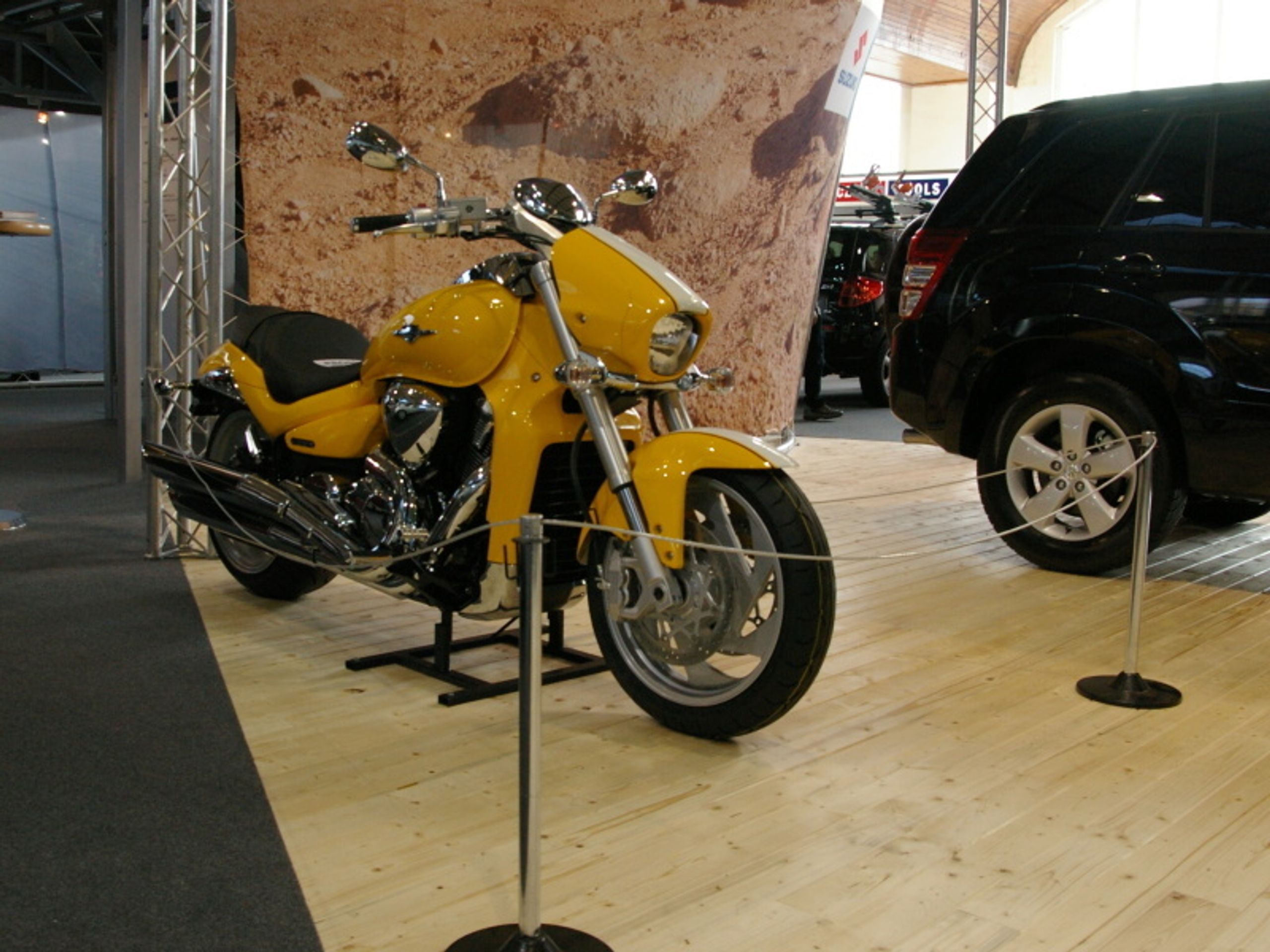 Suzuki Intruder - GALERIE Autoshow (10/10)