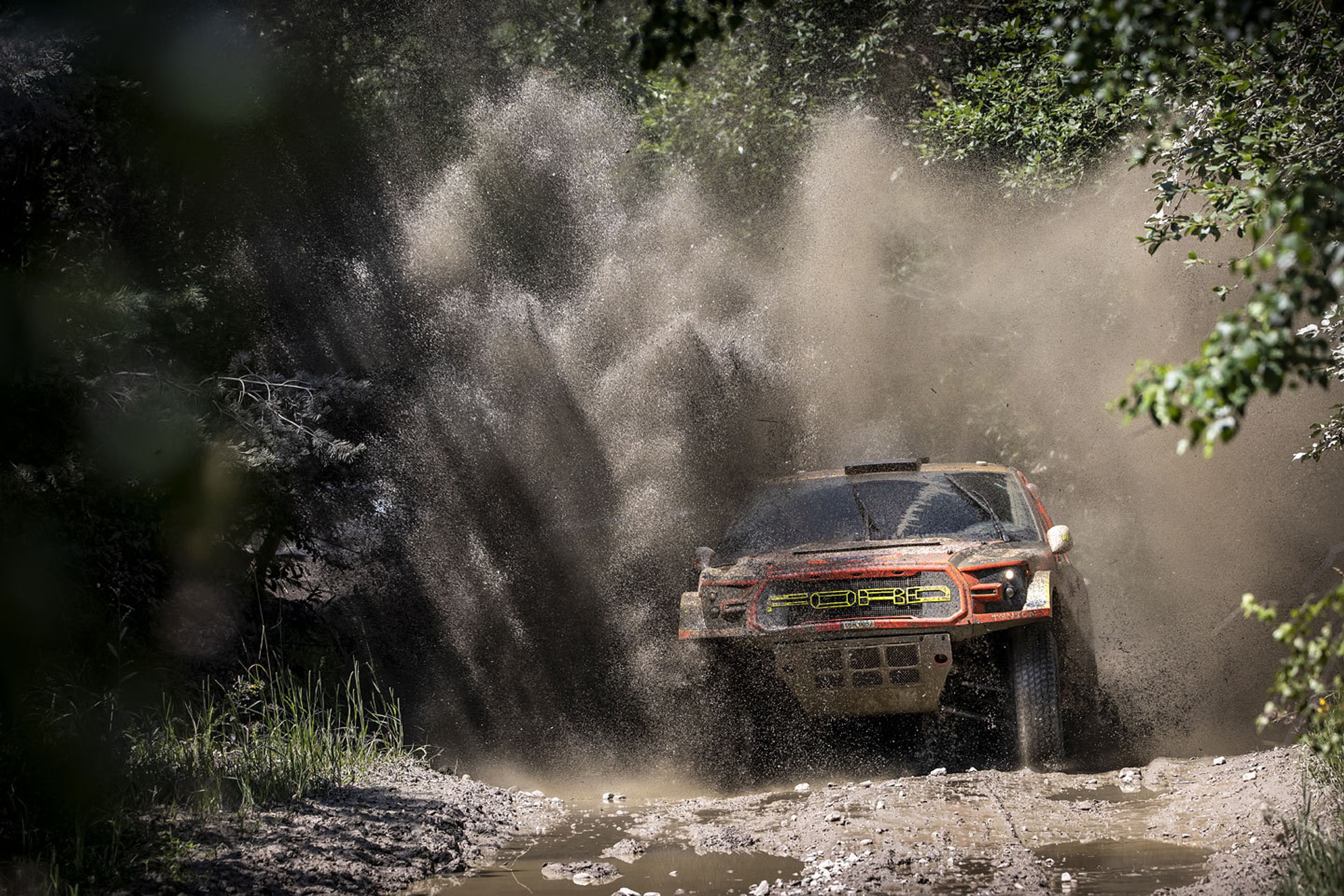 Martin Prokop a Ranger Raptor na tankodromu - 16 - GALERIE: Martin Prokop na tankodromu s Ranger Raptorem (1/16)