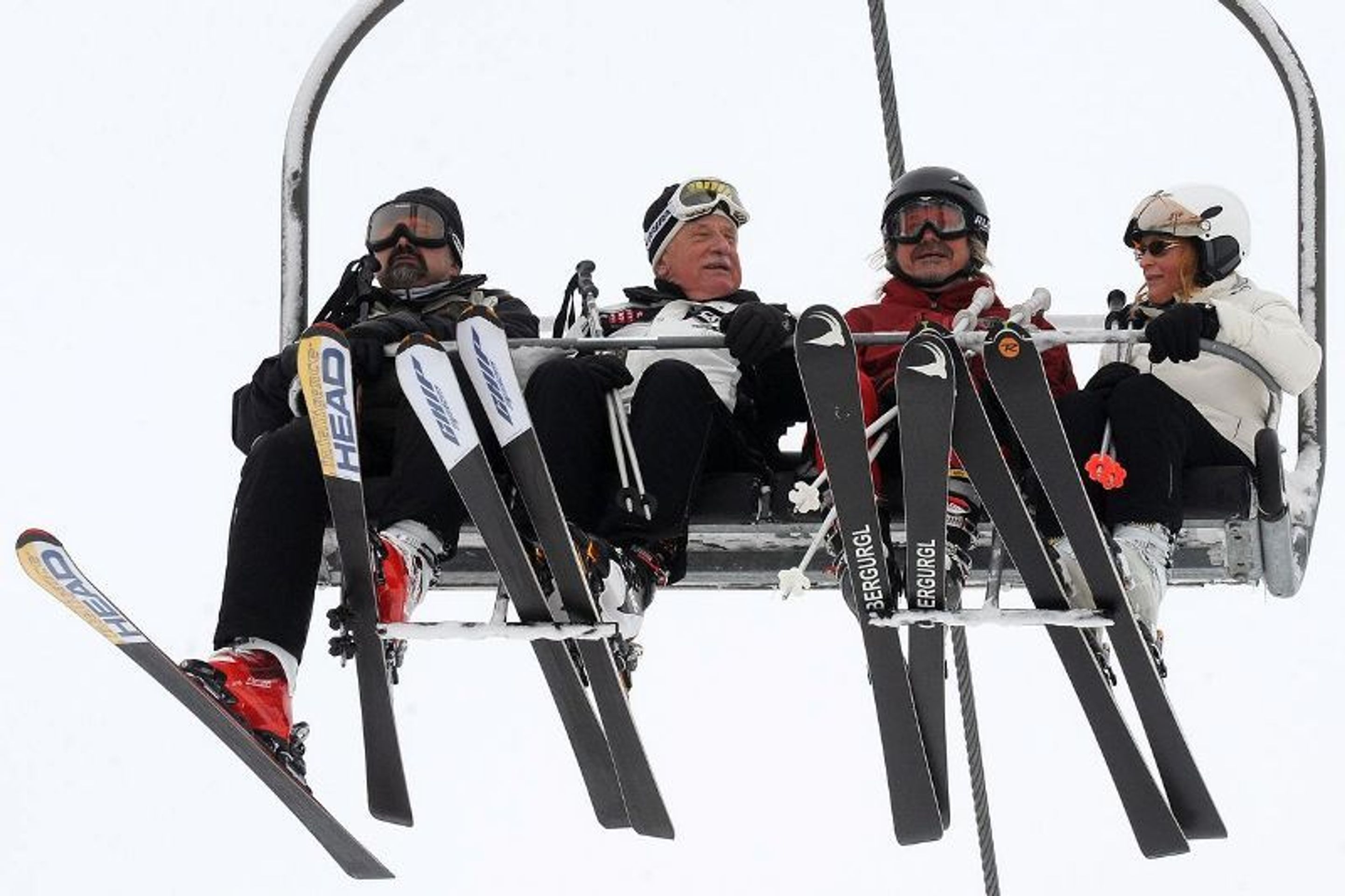 Exprezident Klaus lyžuje na Monínci - 13 - GALERIE: Klaus lyžuje na Monínci v roce 2014 (17/29)
