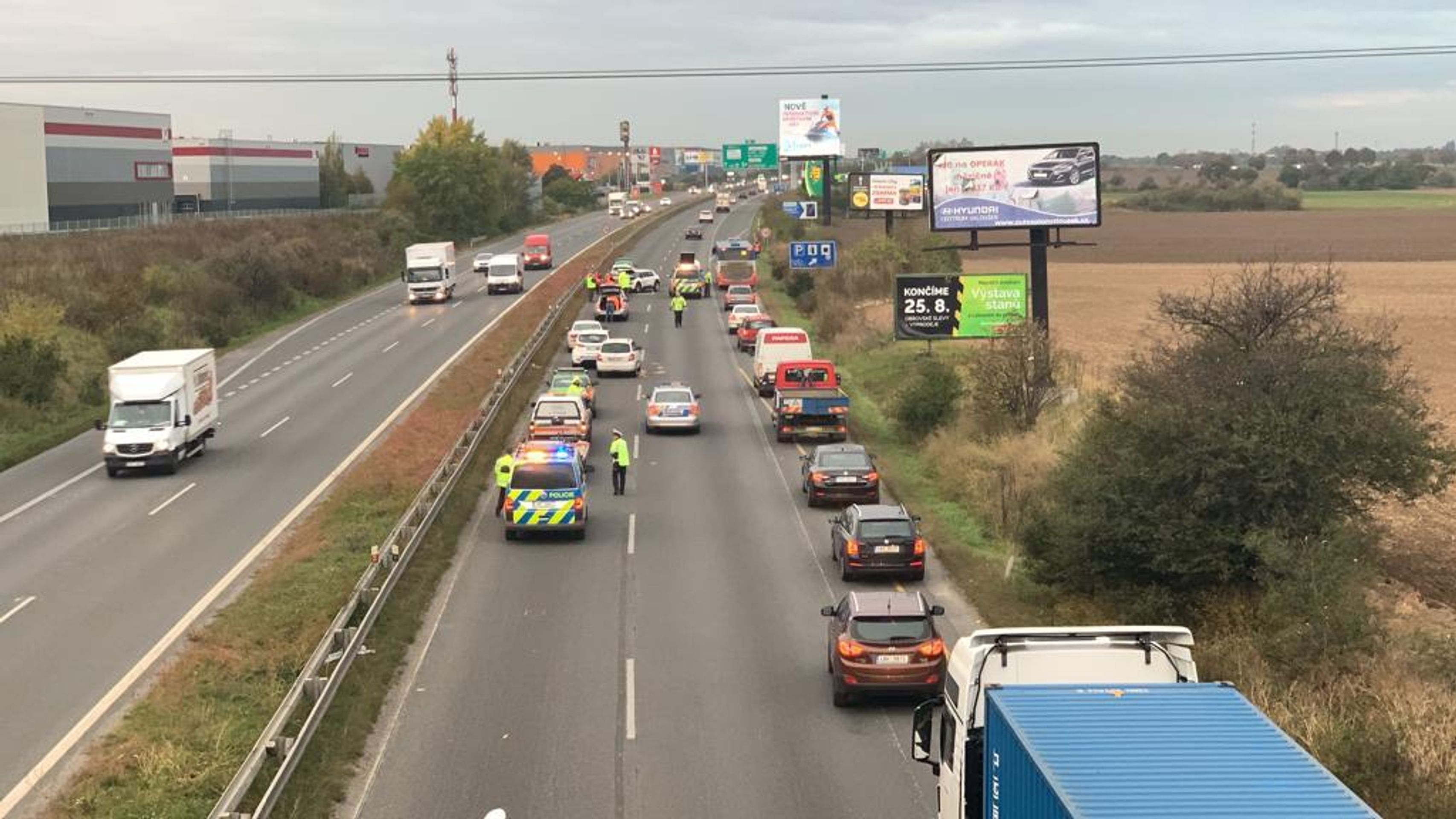 Hromadná nehoda na dálnici D10 - 2 - GALERIE: Hromadná nehoda ve směru do Prahy (4/5)