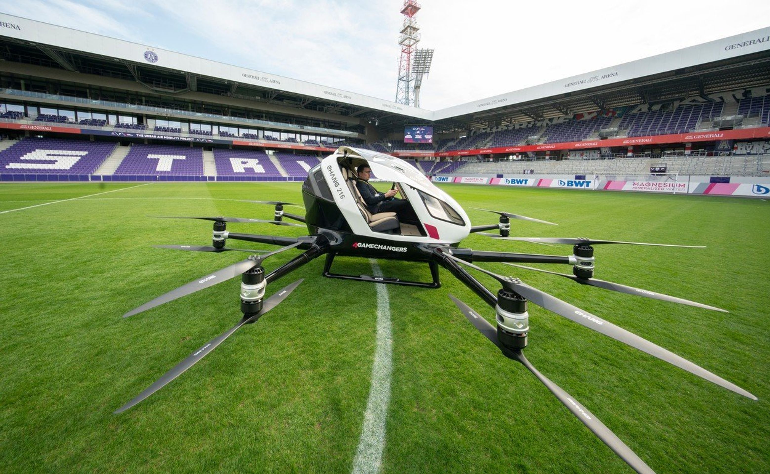 Air Taxi EHang 216 - 2 - GALERIE: Air Taxi EHang 216 (5/5)