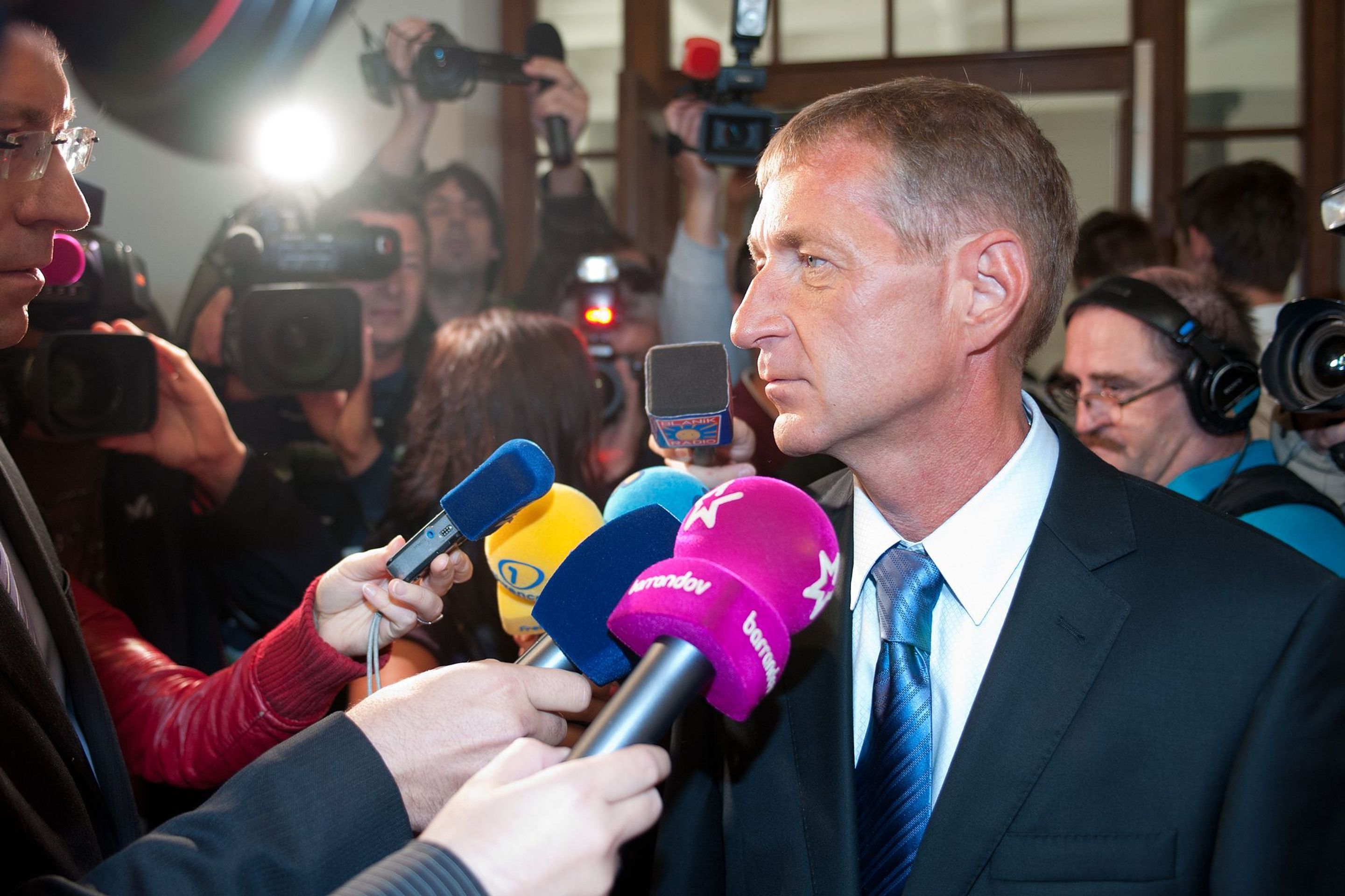 Roman Janoušek u Vrchního soudu v Praze - 8 - GALERIE: Lobbista Roman Janoušek u Vrchního soudu v Praze (8/19)