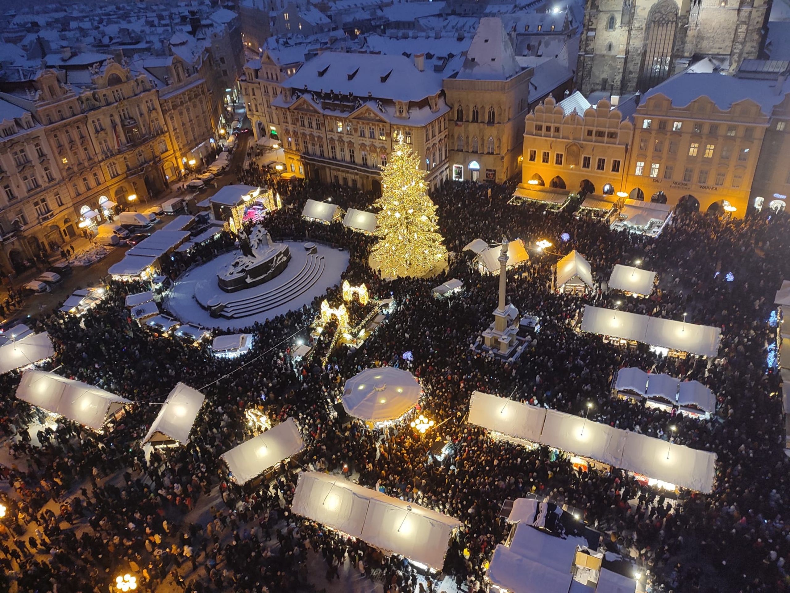 Rozsvícení vánočního stromku - Rozsvícení stromku na Staroměstském náměstí (2/6)