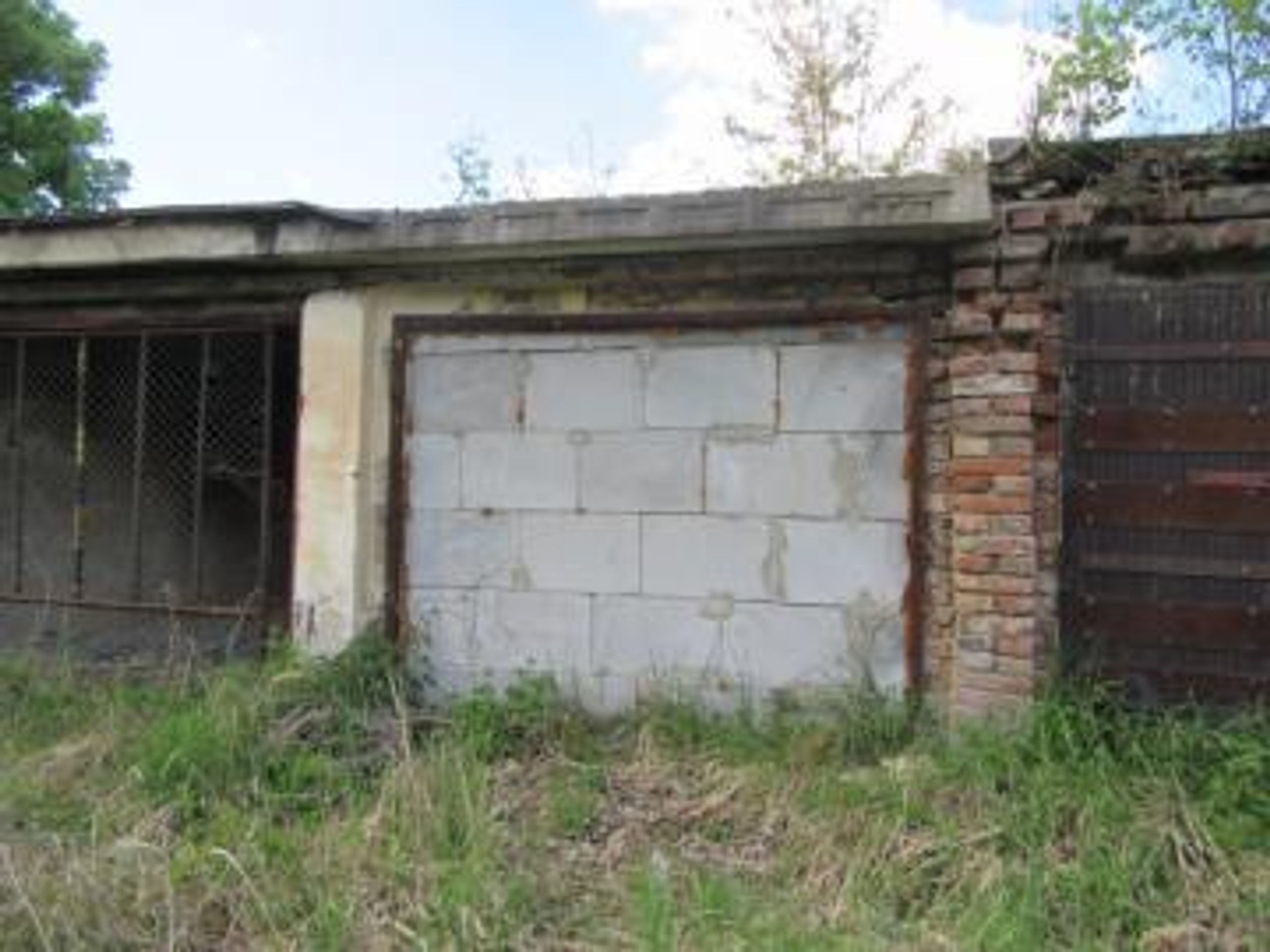 Dražby nemovitostí - Garáž, Hamr u Litvínova - GALERIE: Dražby nemovitostí (31/46)