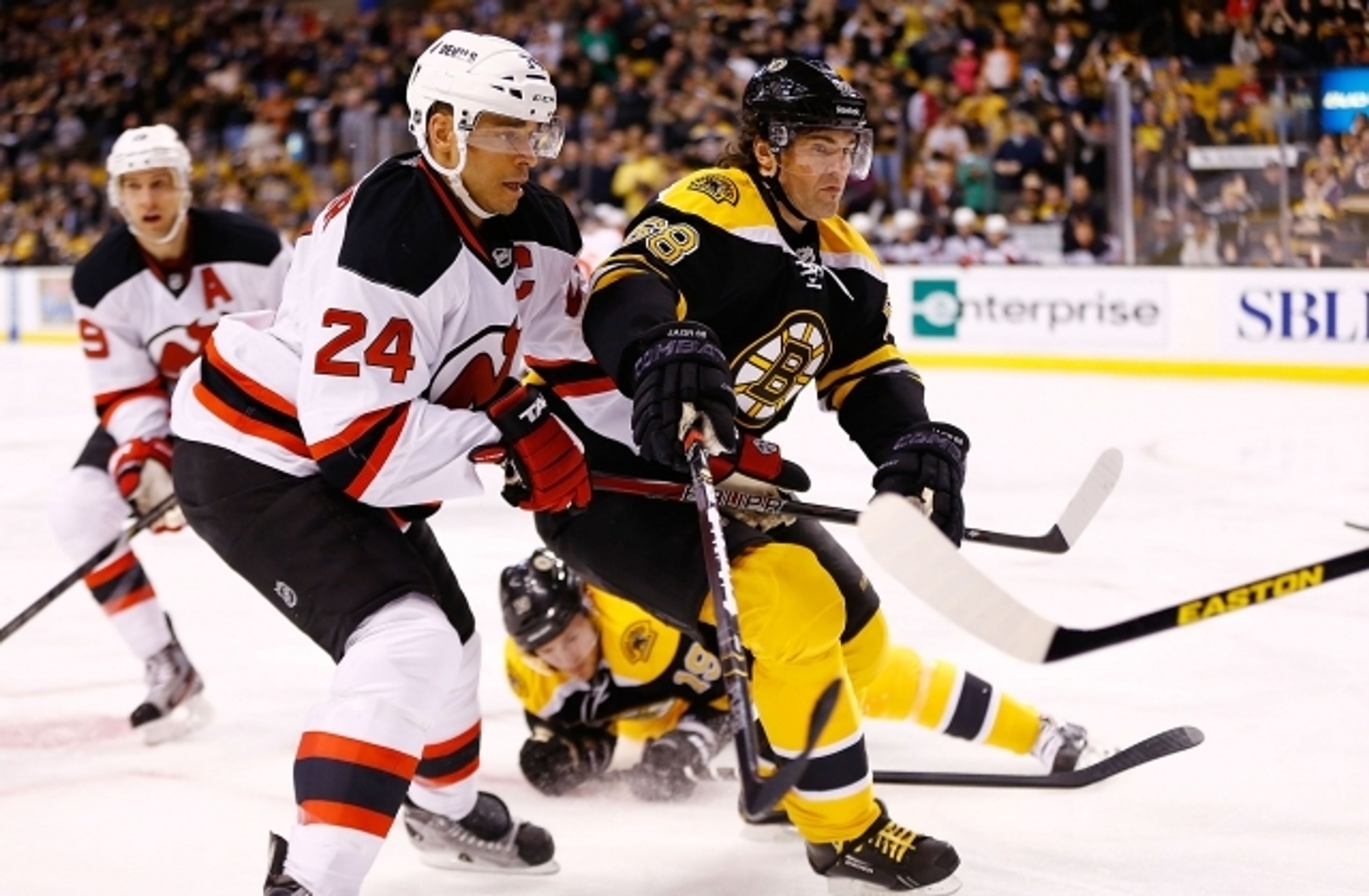 Jágr a jeho vítězná premiéra v Bostonu - 1 - GALERIE: Jágrova premiéra snů v Bostonu. Výhra a vítězný gól (9/10)