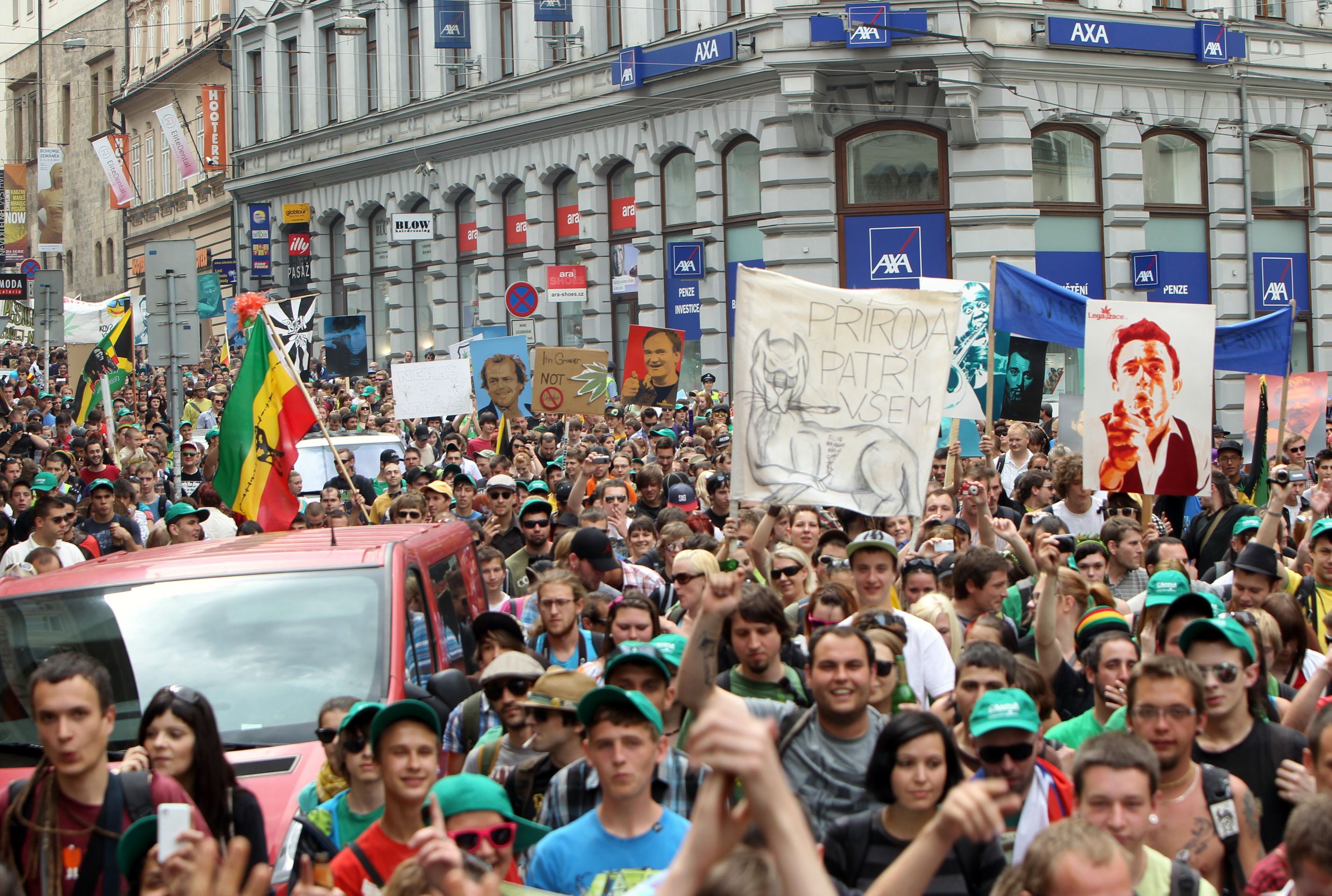 Million marihuana march 2012 - foto - 10 - Million marihuana march 2012 - foto (1/15)