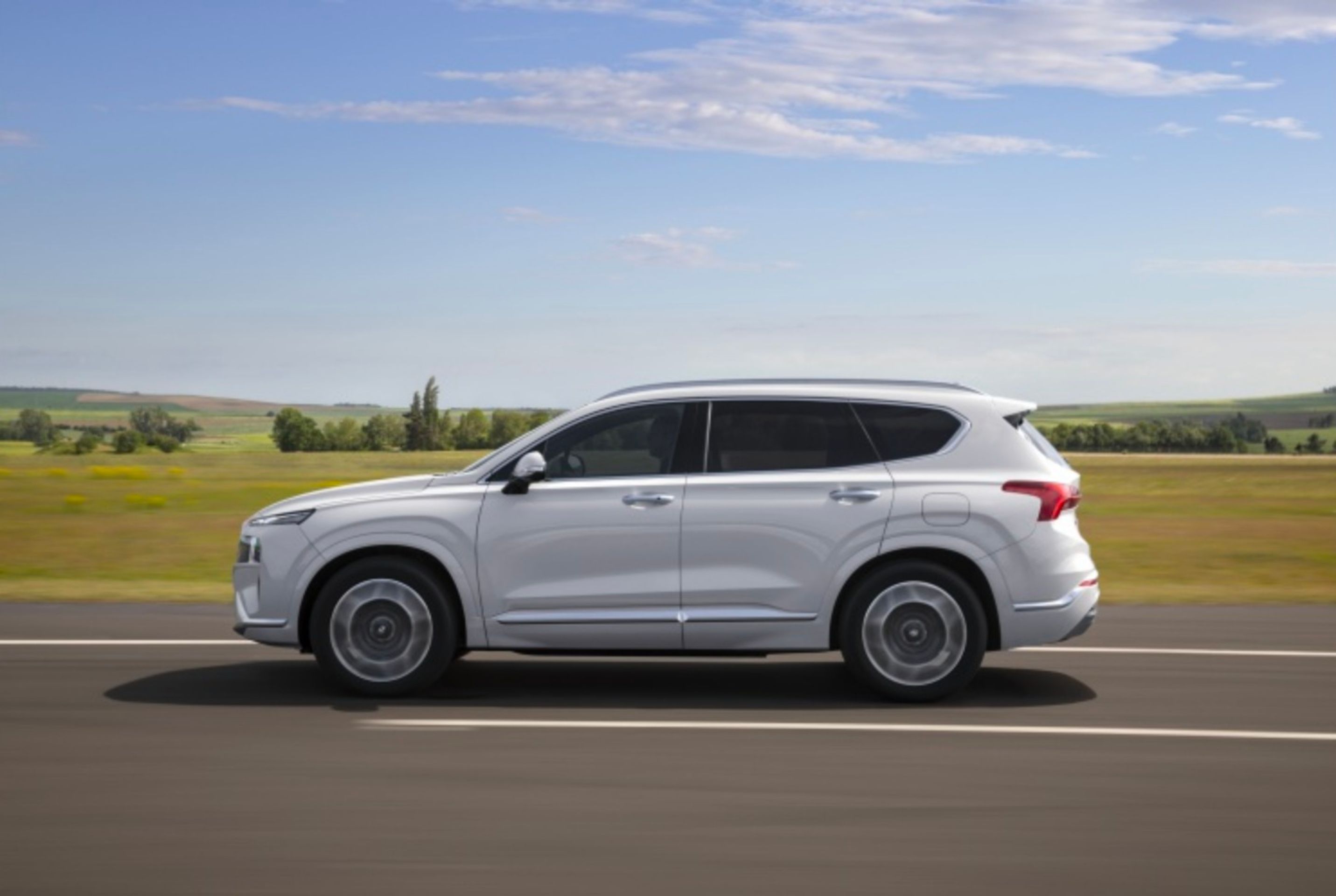 Hyundai Santa Fe - 34 - Fotogalerie: SUV Hyundai Santa Fe prošlo výraznou modernizací (2/14)