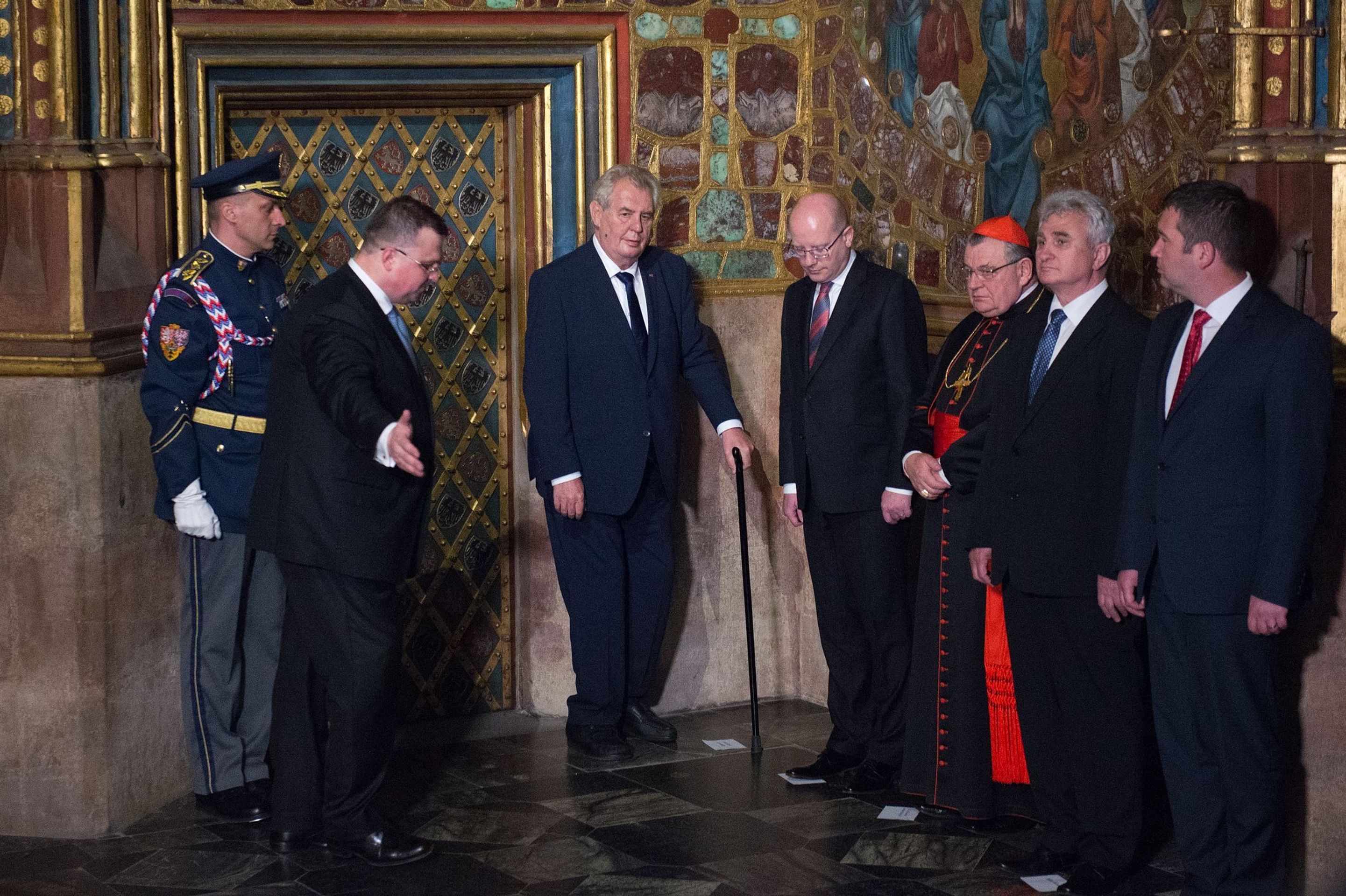 Miloš Zeman u korunovačních klenotů - 3 - GALERIE: Miloš Zeman u korunovačních klenotů (10/17)