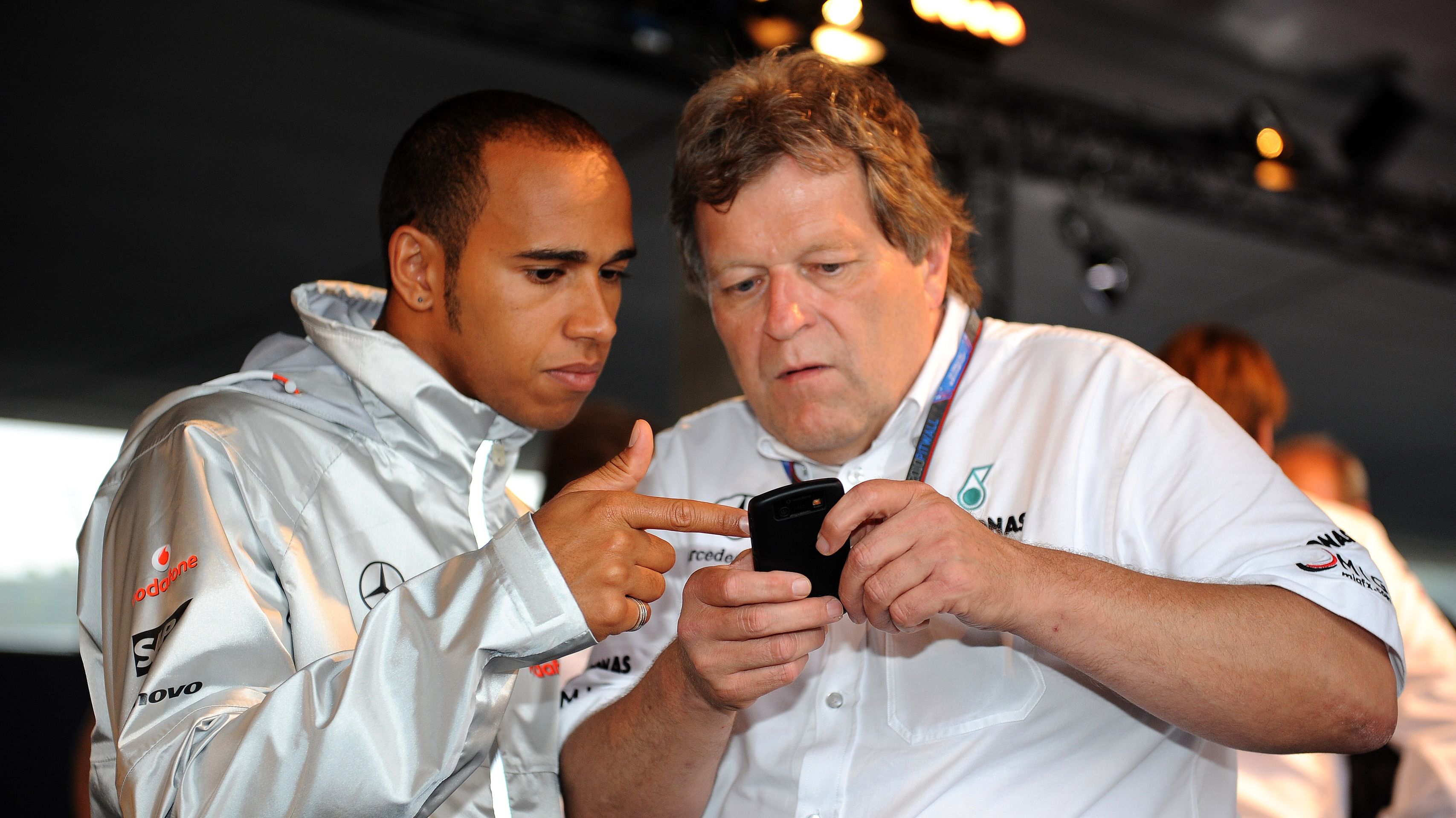 Lewis Hamilton a Norberg Haug - GALERIE: Lewis Hamilton a jeho pes (8/11)