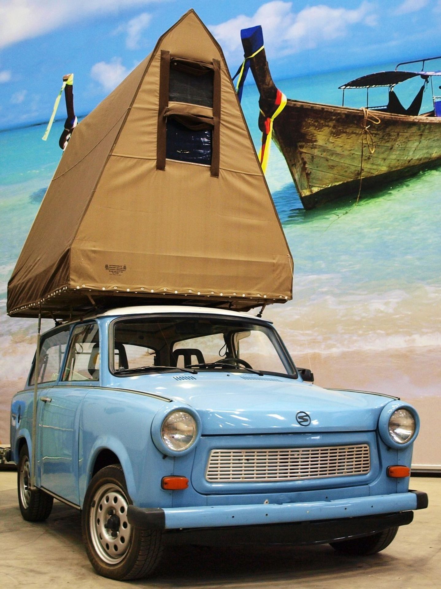 Legendární Trabant ve všemožných úpravách - 25 - Fotogalerie: Prohlédněte si trabanty ve všemožných úpravách (17/18)