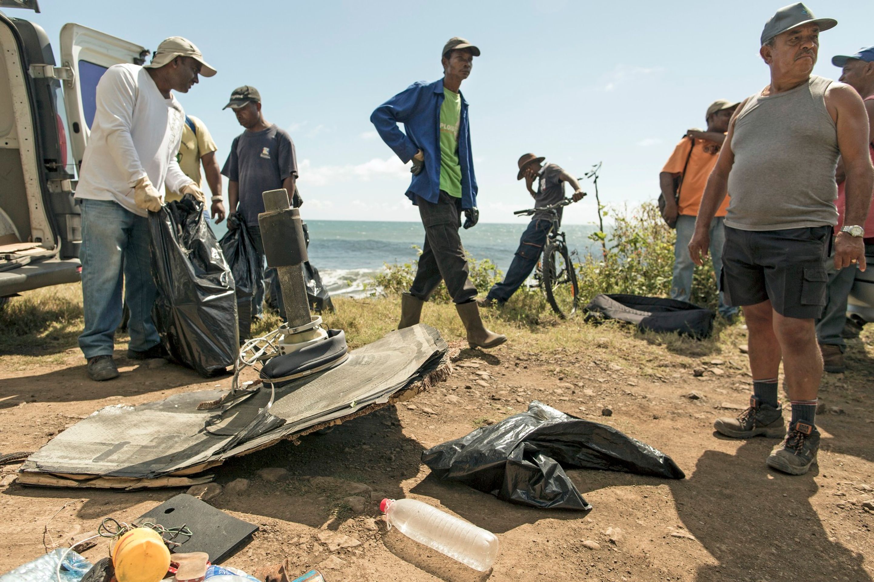 Pátrání po troskách letadla (3) - Zmizení letu MH370 (3/7)